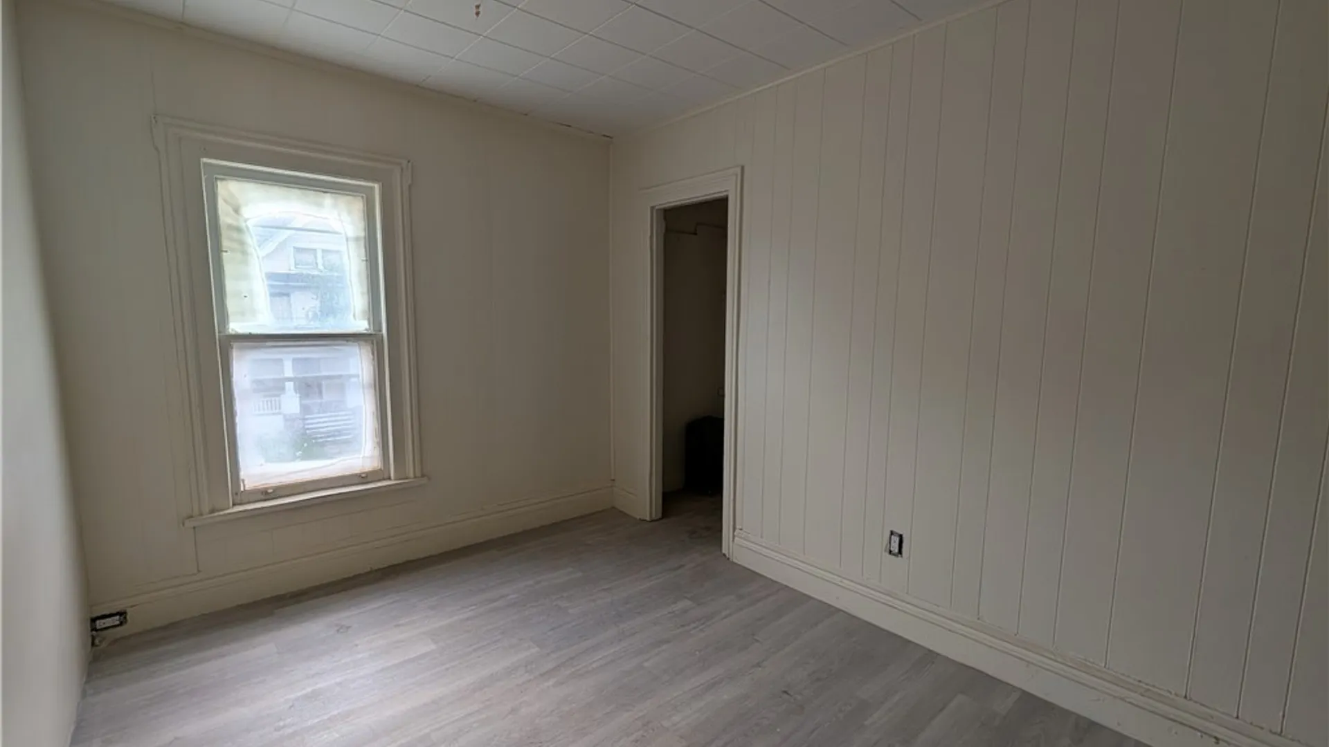 Property at 616 7th Ave - UPPER, Niagara Falls, NY 14301 4
