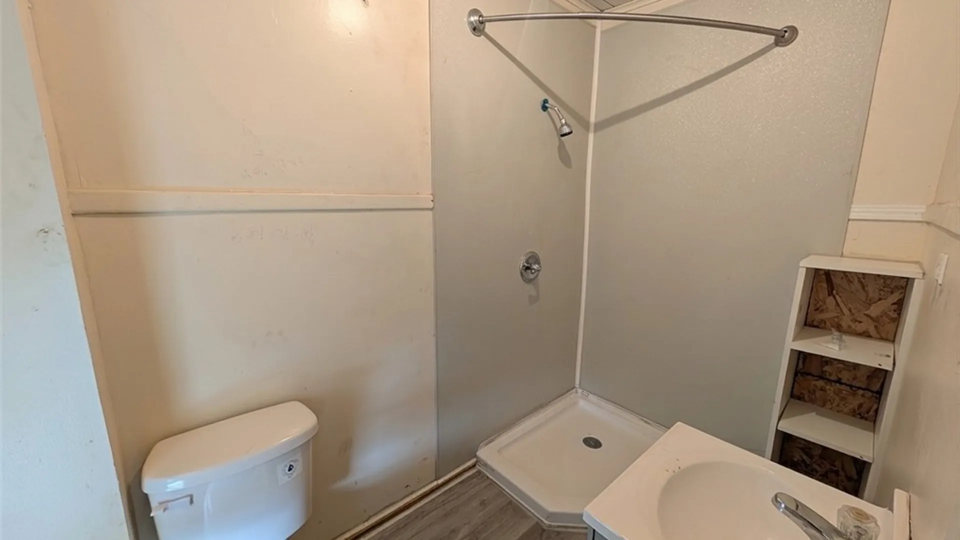 Property at 616 7th Ave - UPPER, Niagara Falls, NY 14301 11