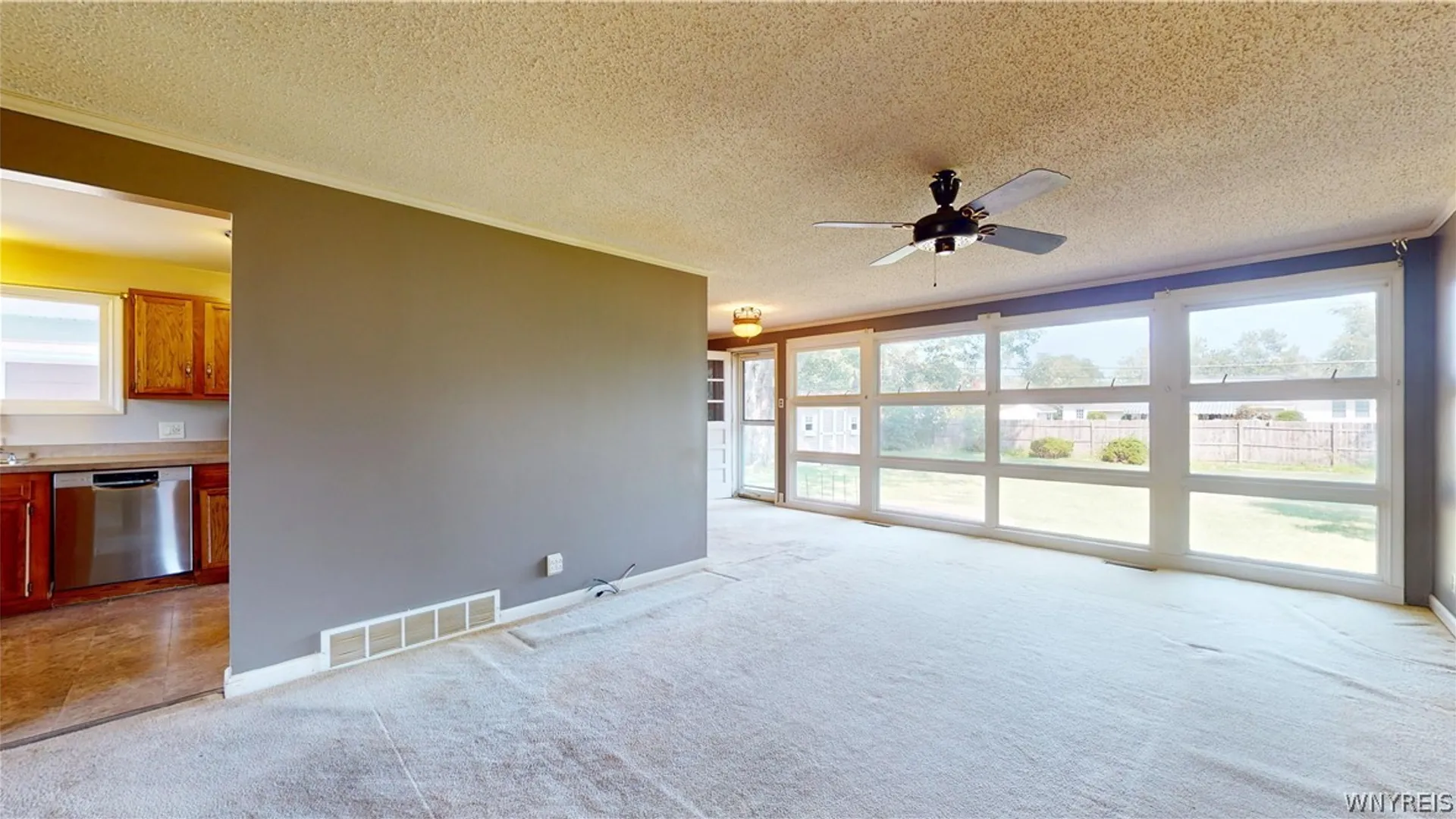 Property at 2045 Parker Boulevard, Tonawanda, NY 14150 11