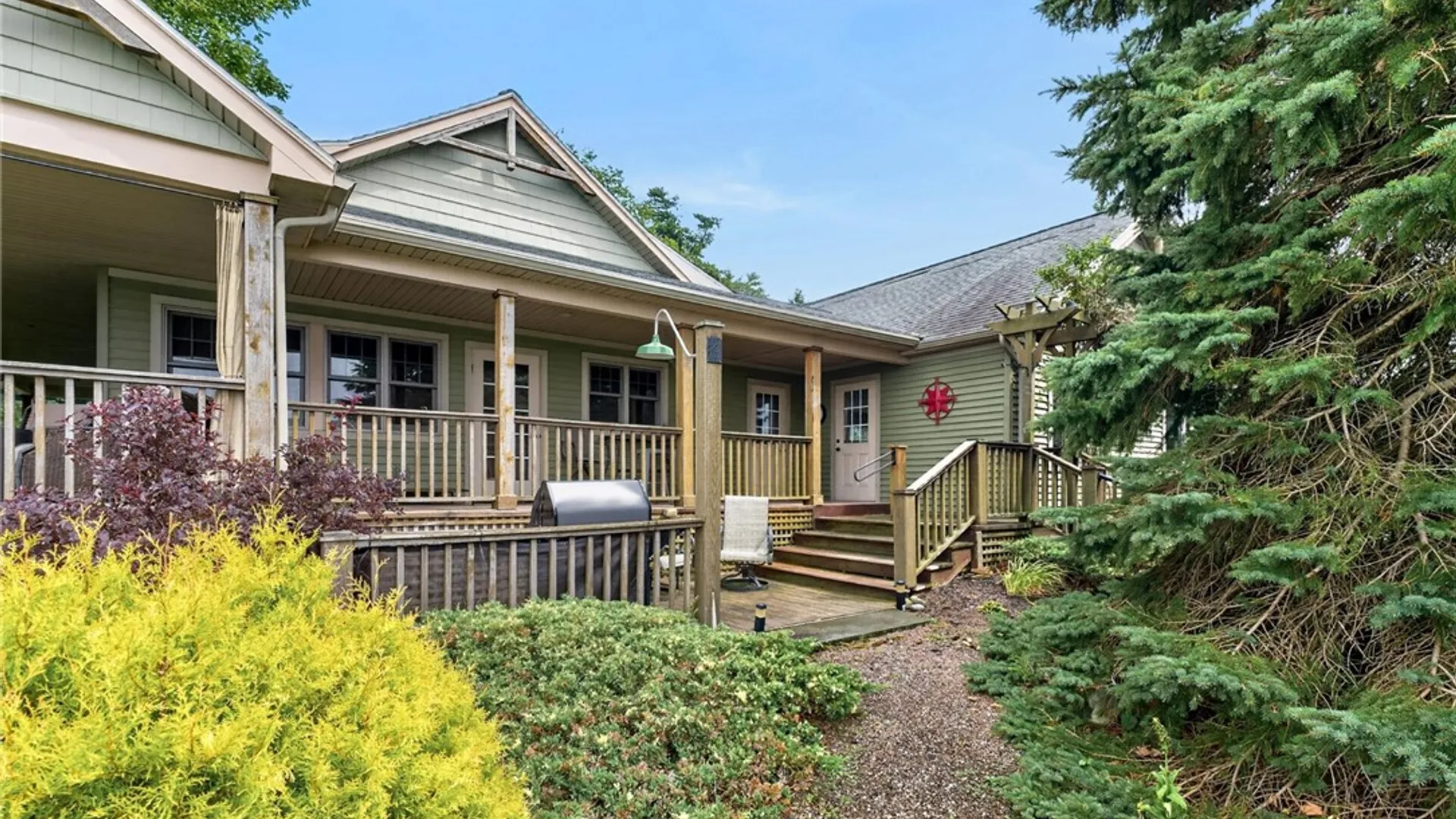 Property at 4609 Spinnaker Lane, Williamson, NY 14589 42