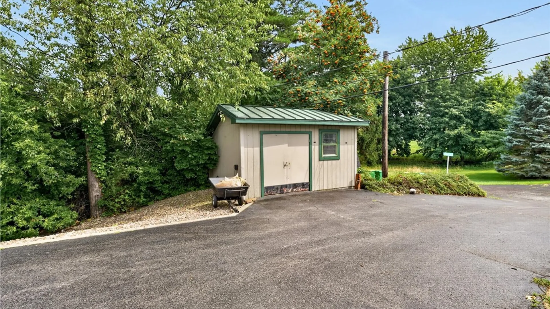 Property at 4609 Spinnaker Lane, Williamson, NY 14589 35