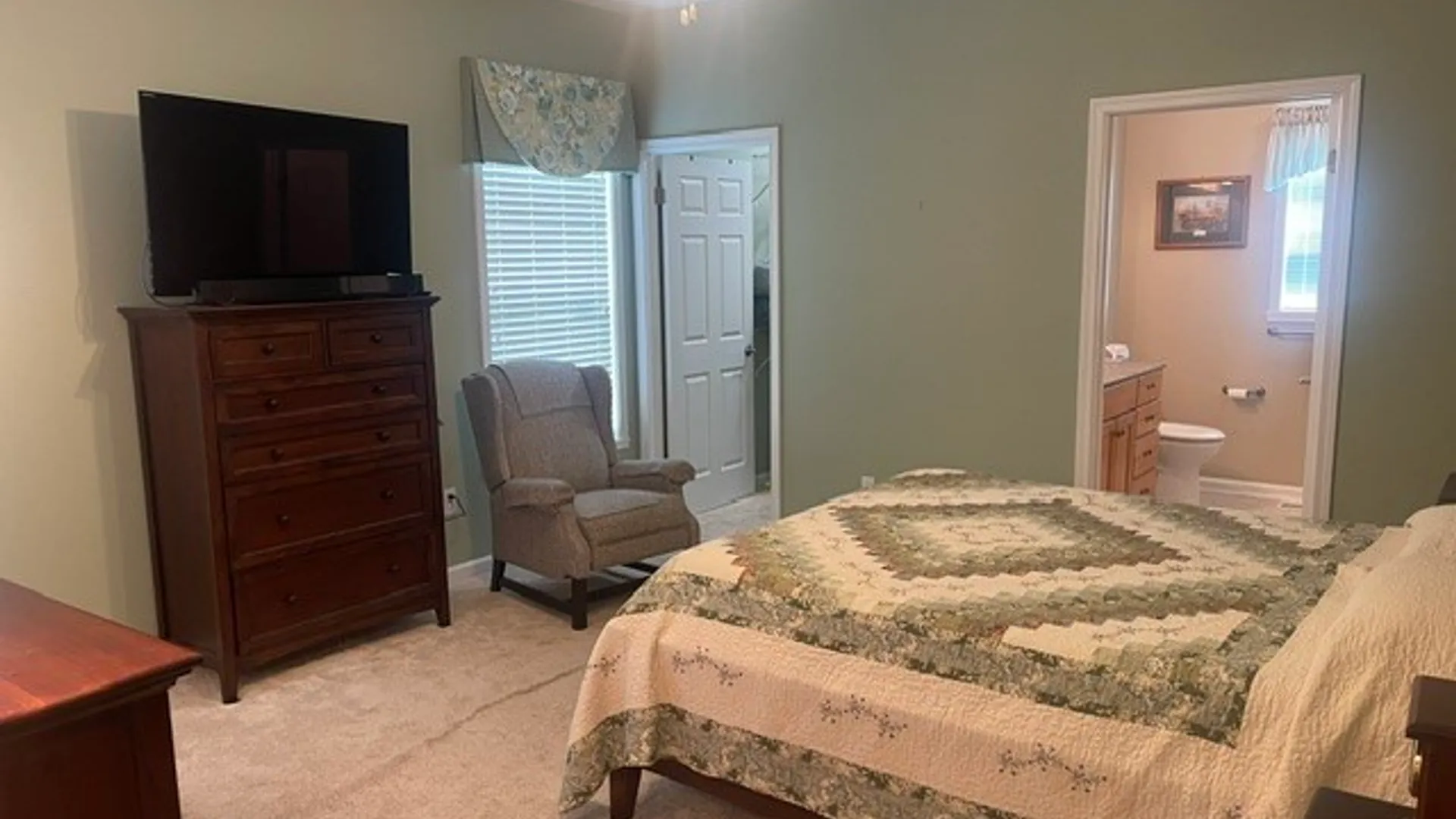 Property at 1045 Railway Crossing, Webster, NY 14580 14