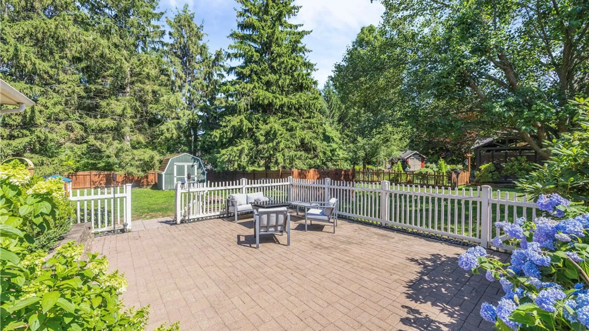 Property at 606 Concord Drive, Webster, NY 14580 31