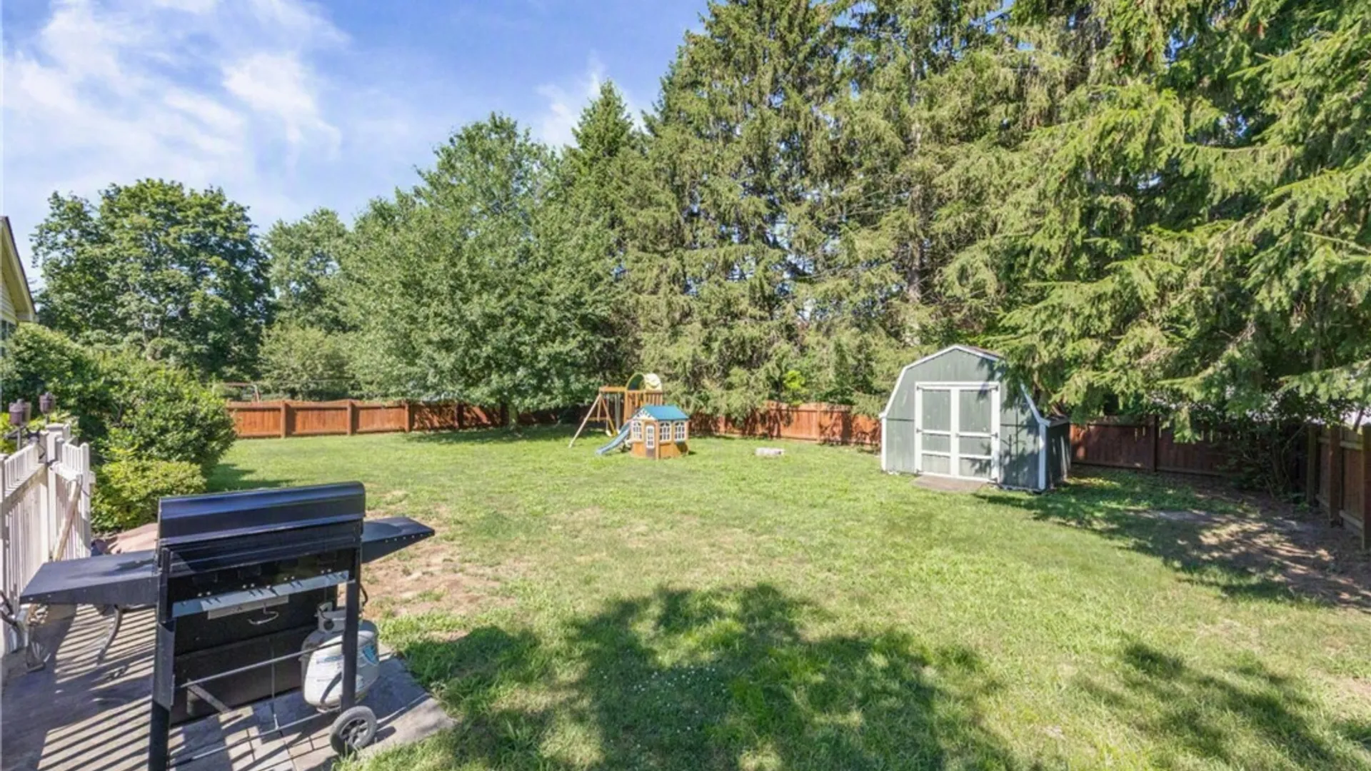 Property at 606 Concord Drive, Webster, NY 14580 33