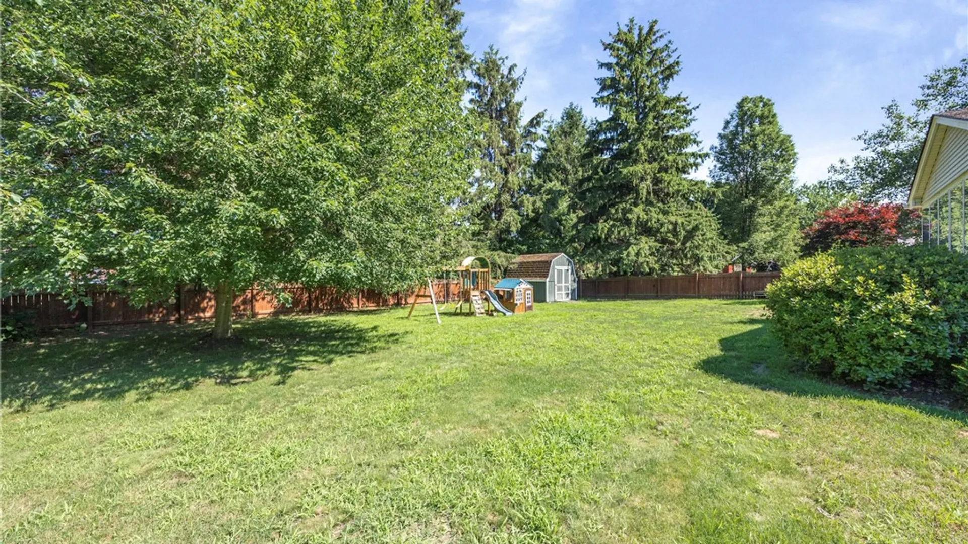 Property at 606 Concord Drive, Webster, NY 14580 34
