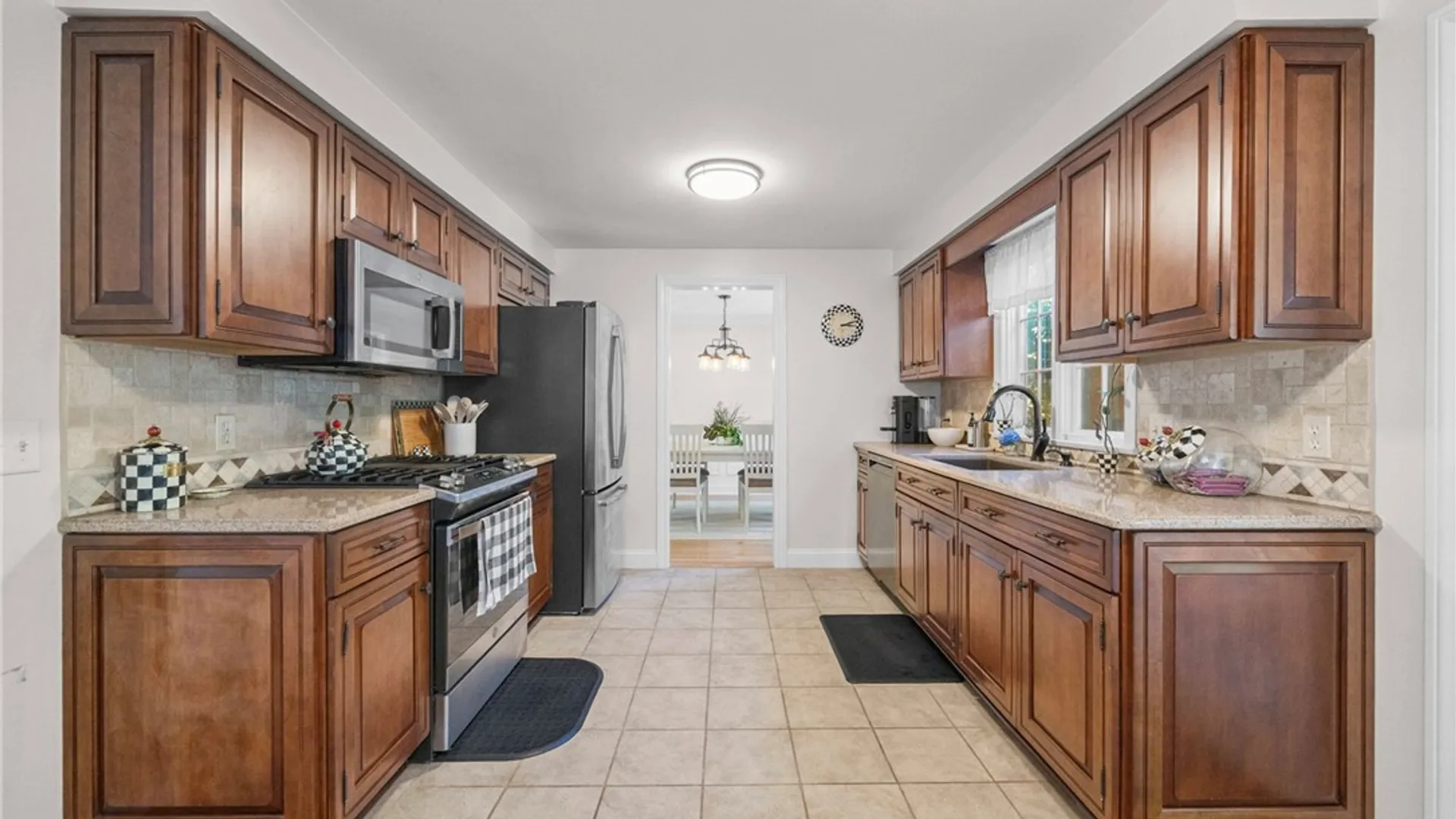 Property at 606 Concord Drive, Webster, NY 14580 11