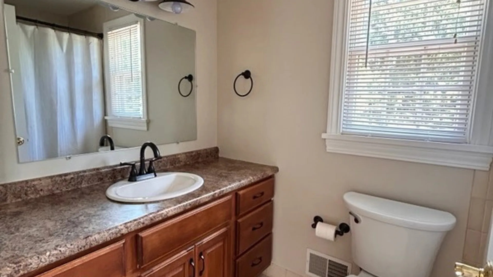 Property at 606 Concord Drive, Webster, NY 14580 21