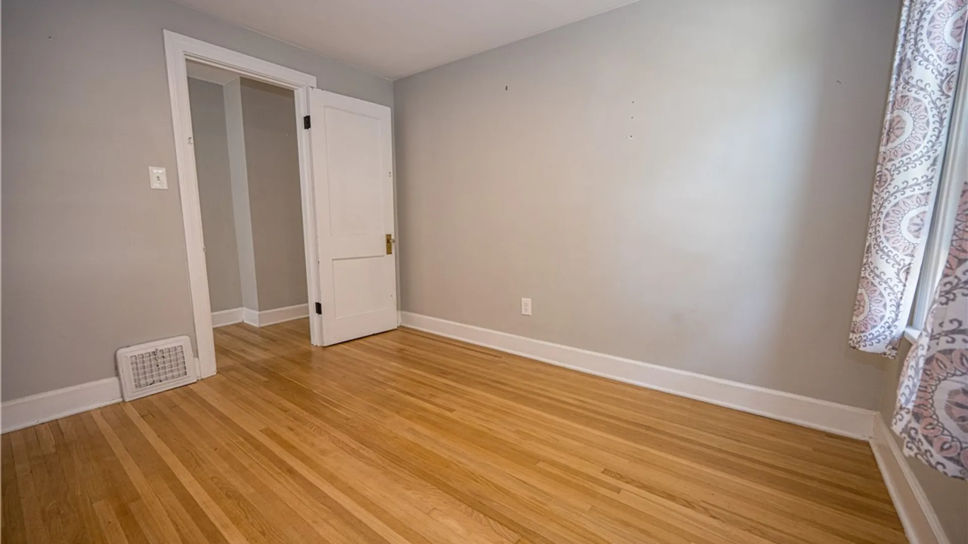 Property at 83 Whitehall Avenue, Buffalo, NY 14220 24