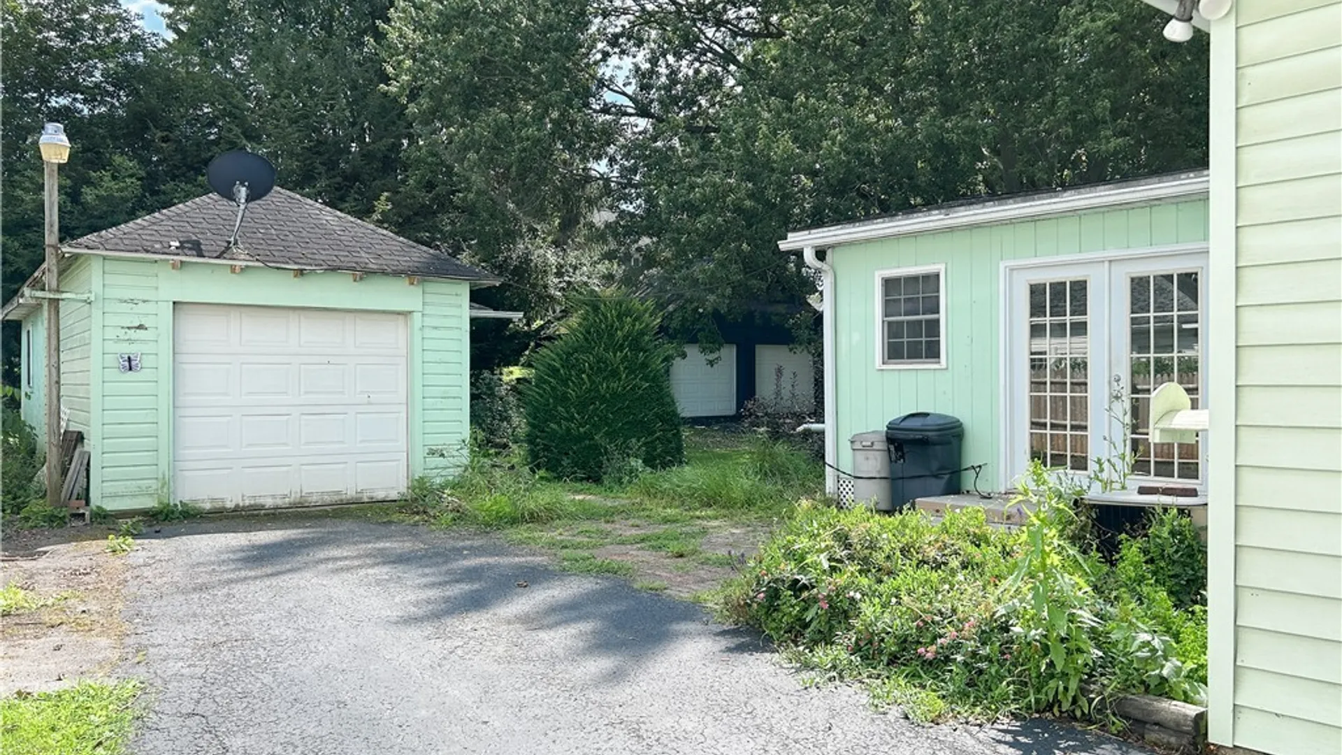 Property at 150 Cottage Street, Auburn, NY 13021 4