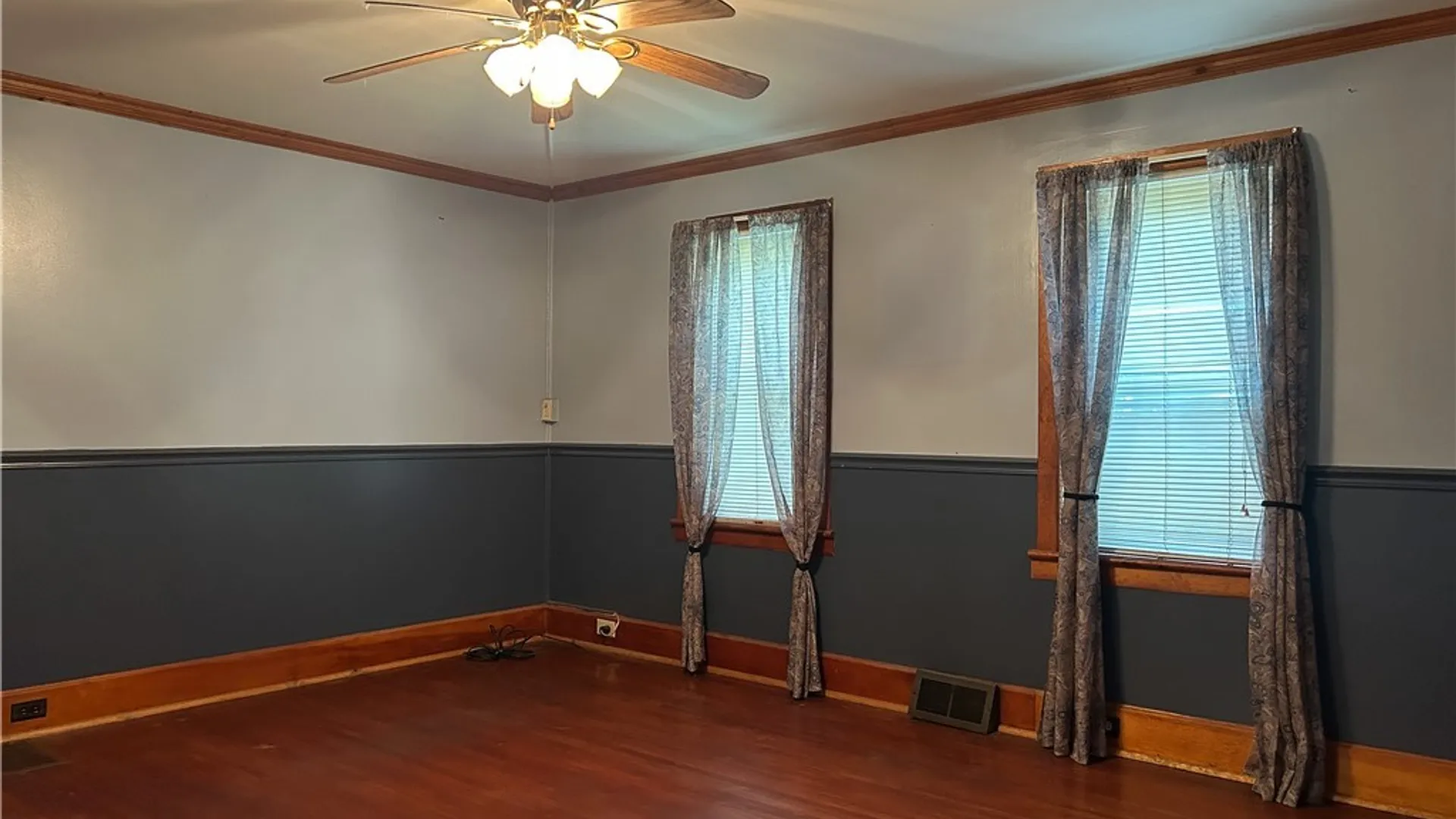 Property at 150 Cottage Street, Auburn, NY 13021 9