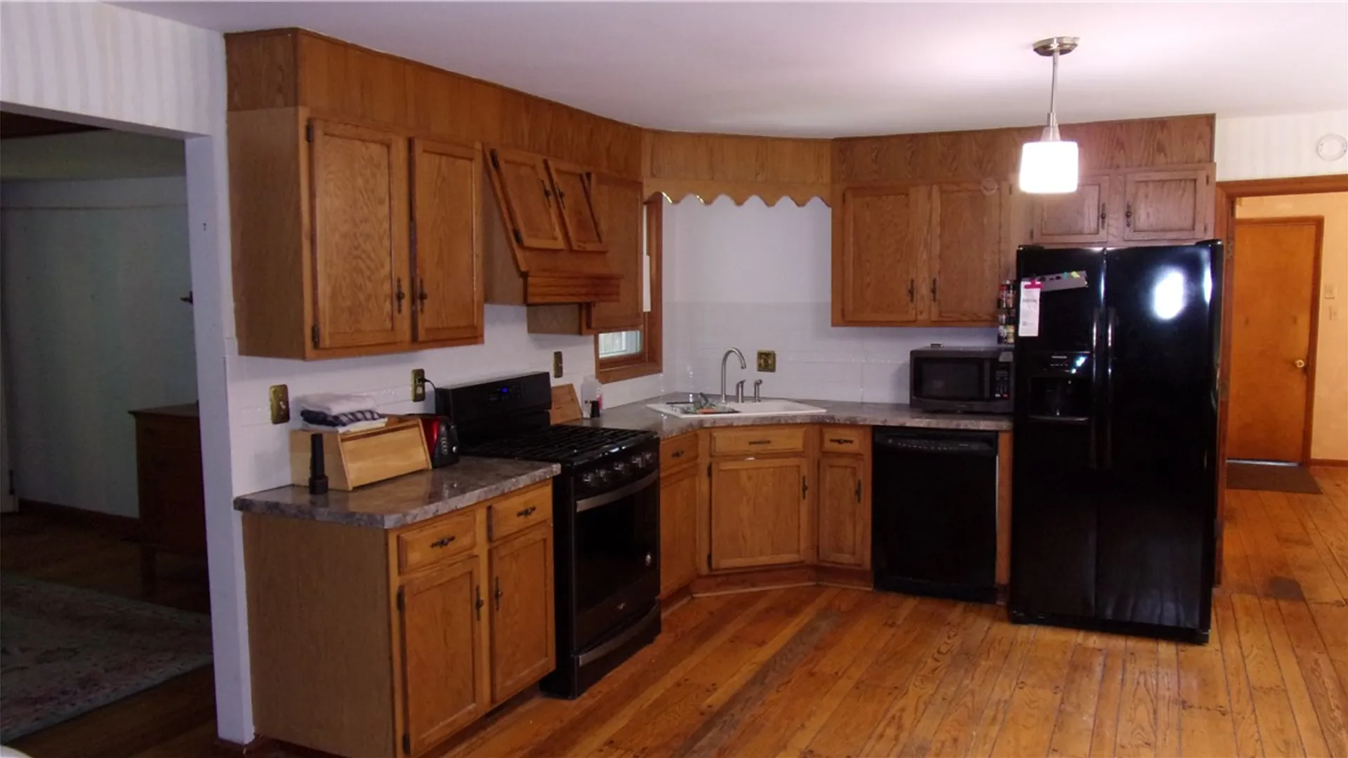 Property at 5028 Lake Road, Avon, NY 14414 6