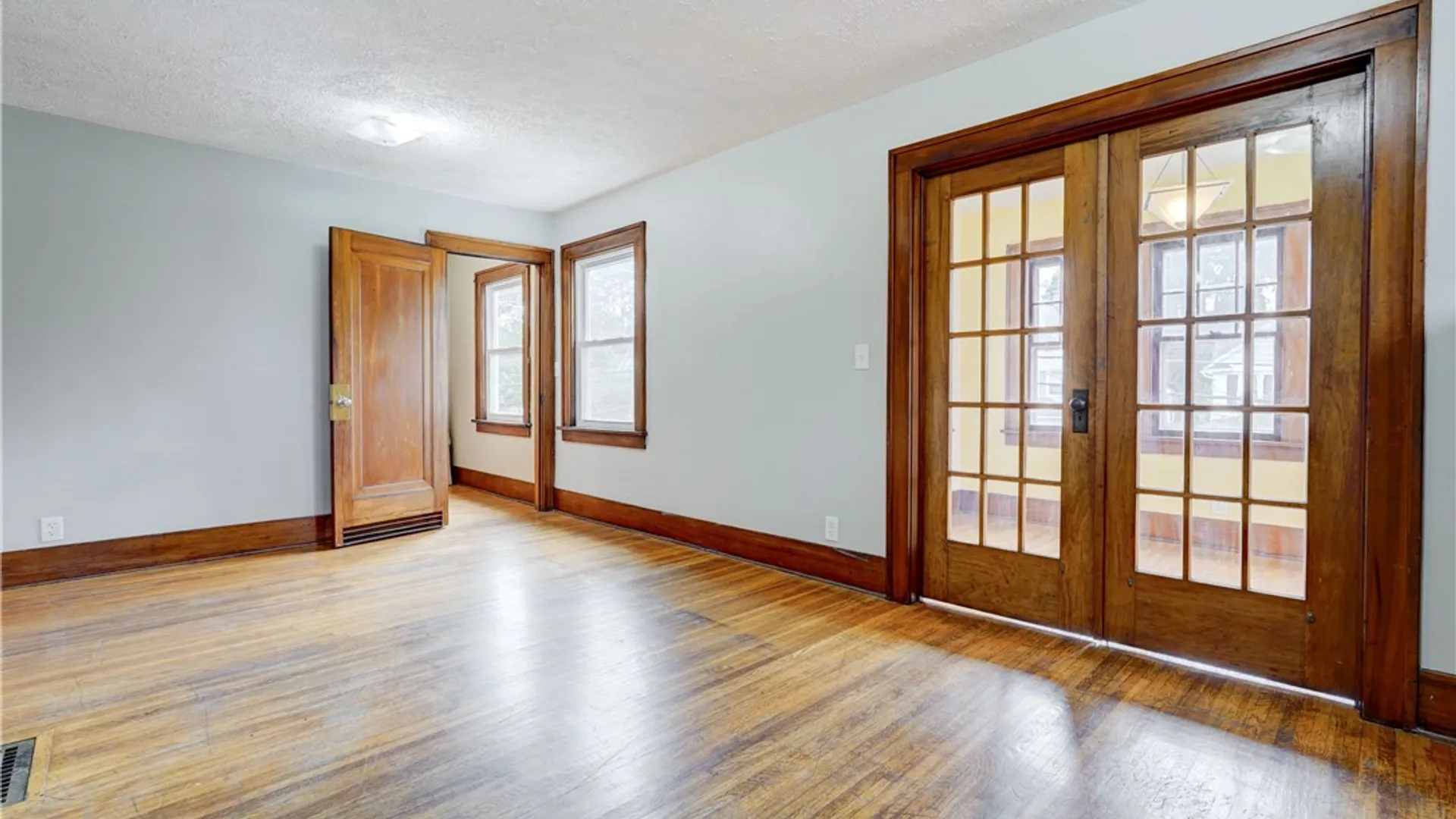 Property at 217 East Avenue, East Rochester, NY 14445 28