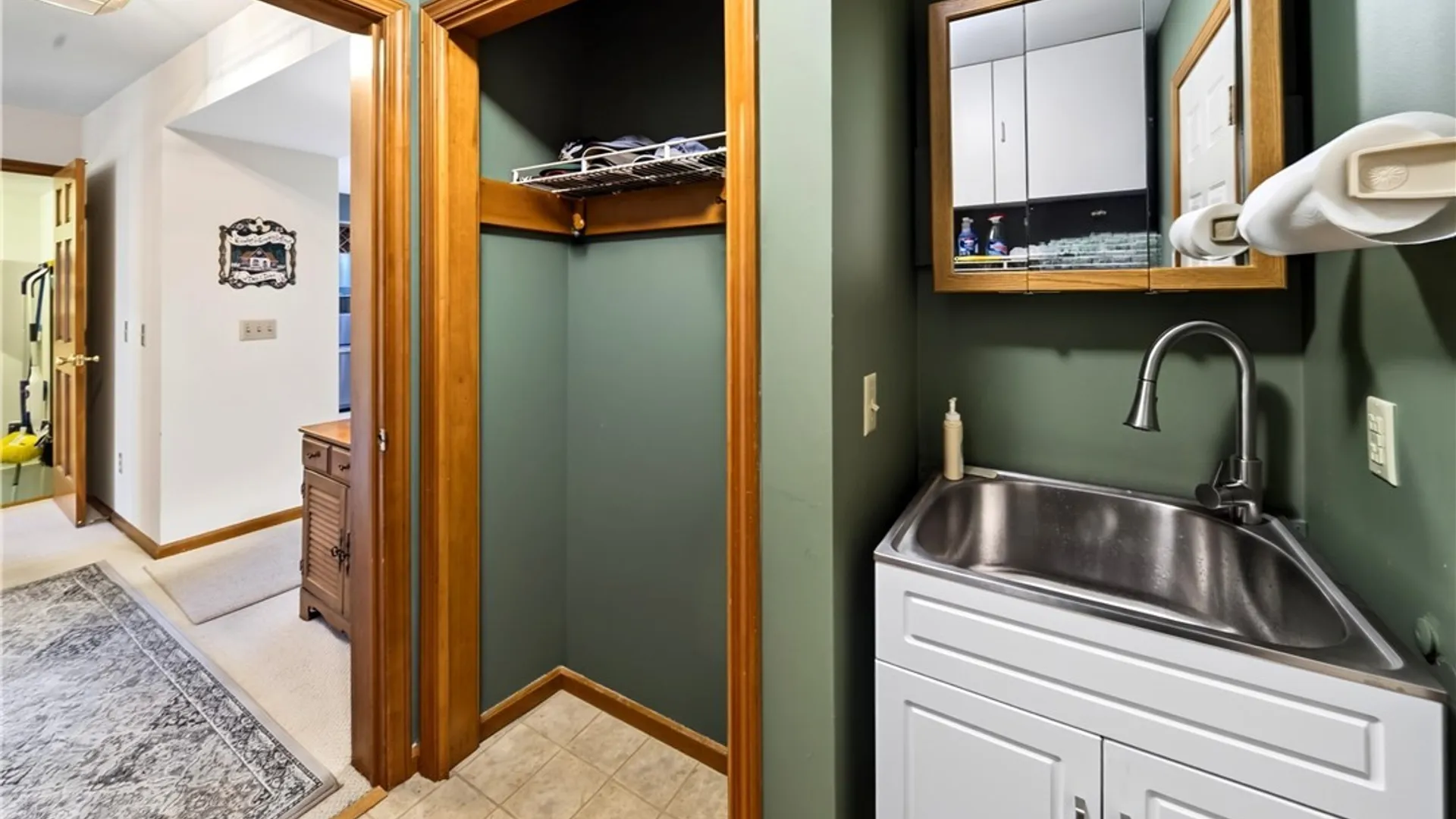 Property at 8783 Wedgefield Lane, Cicero, NY 13039 21