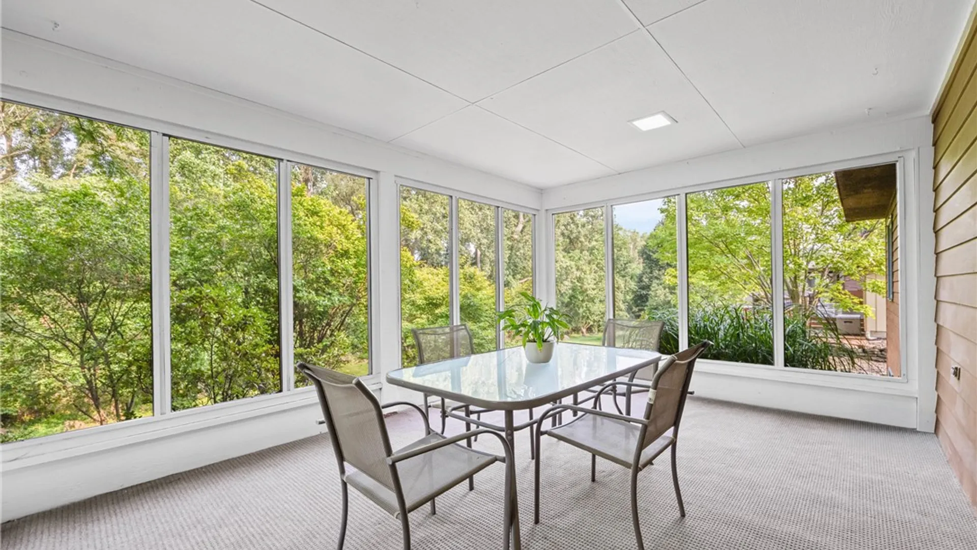 Property at 32 Framingham Lane, Pittsford, NY 14534 10