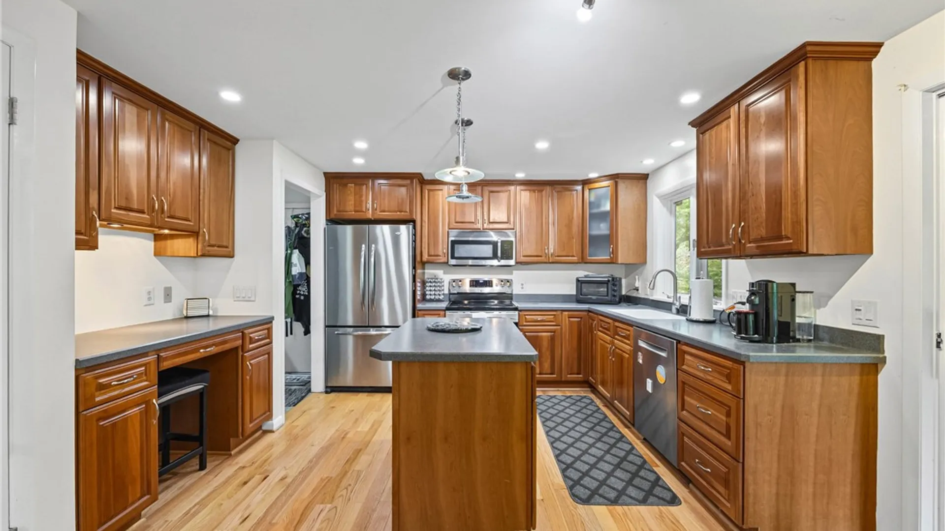 Property at 32 Framingham Lane, Pittsford, NY 14534 16