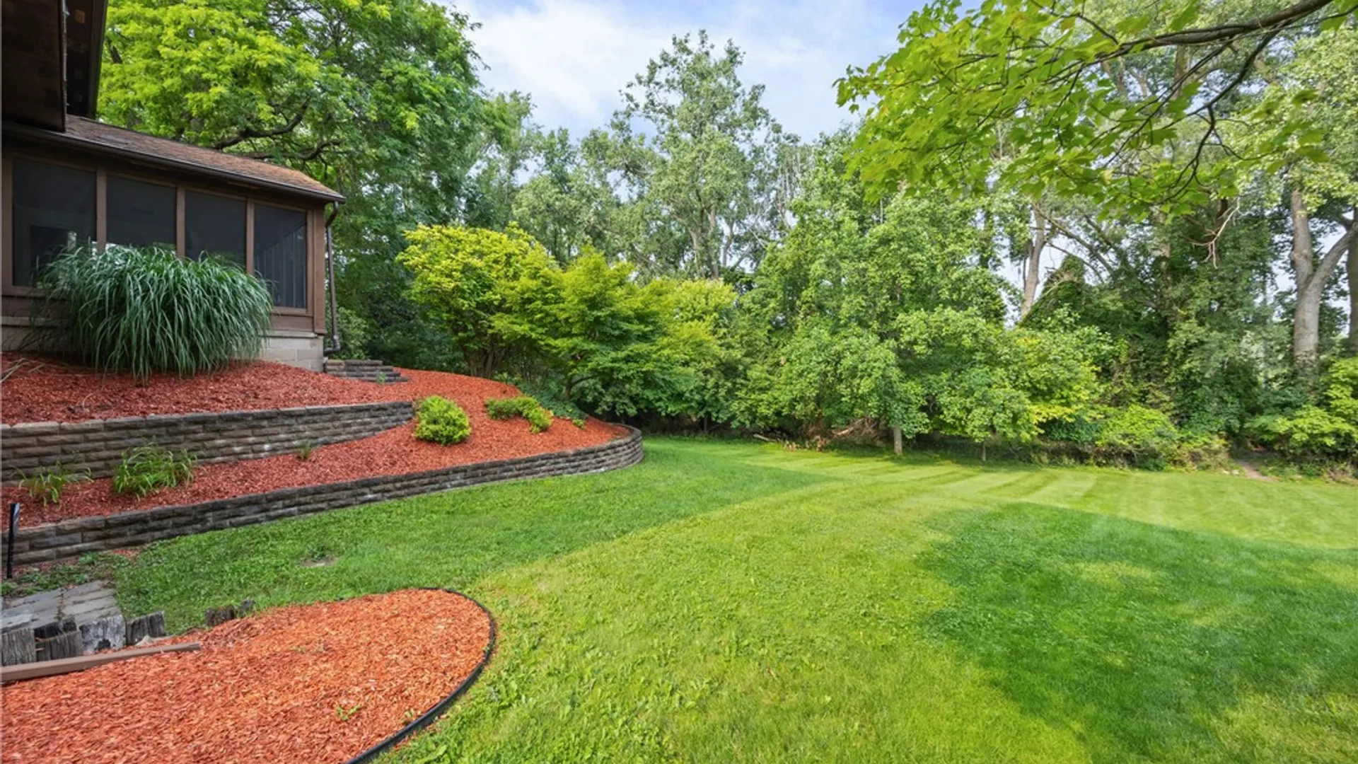 Property at 32 Framingham Lane, Pittsford, NY 14534 42