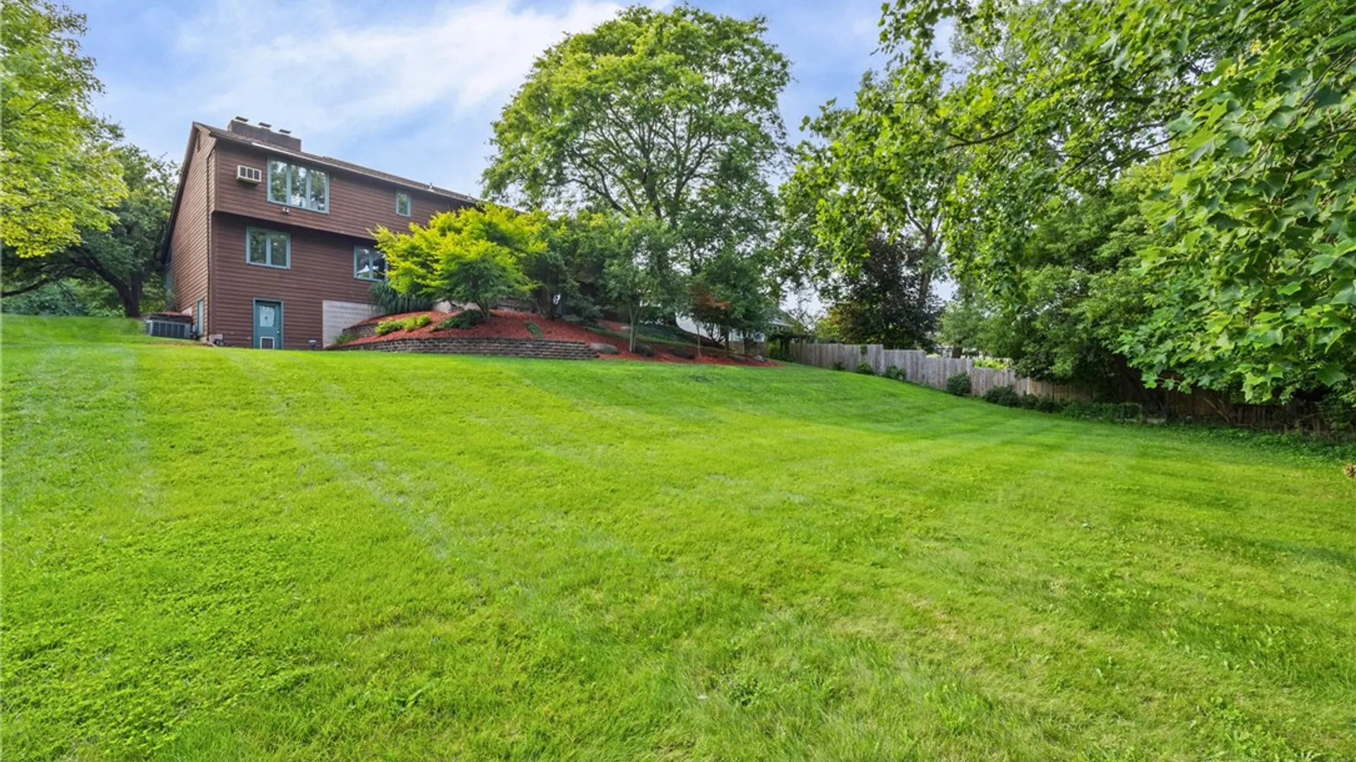 Property at 32 Framingham Lane, Pittsford, NY 14534 43