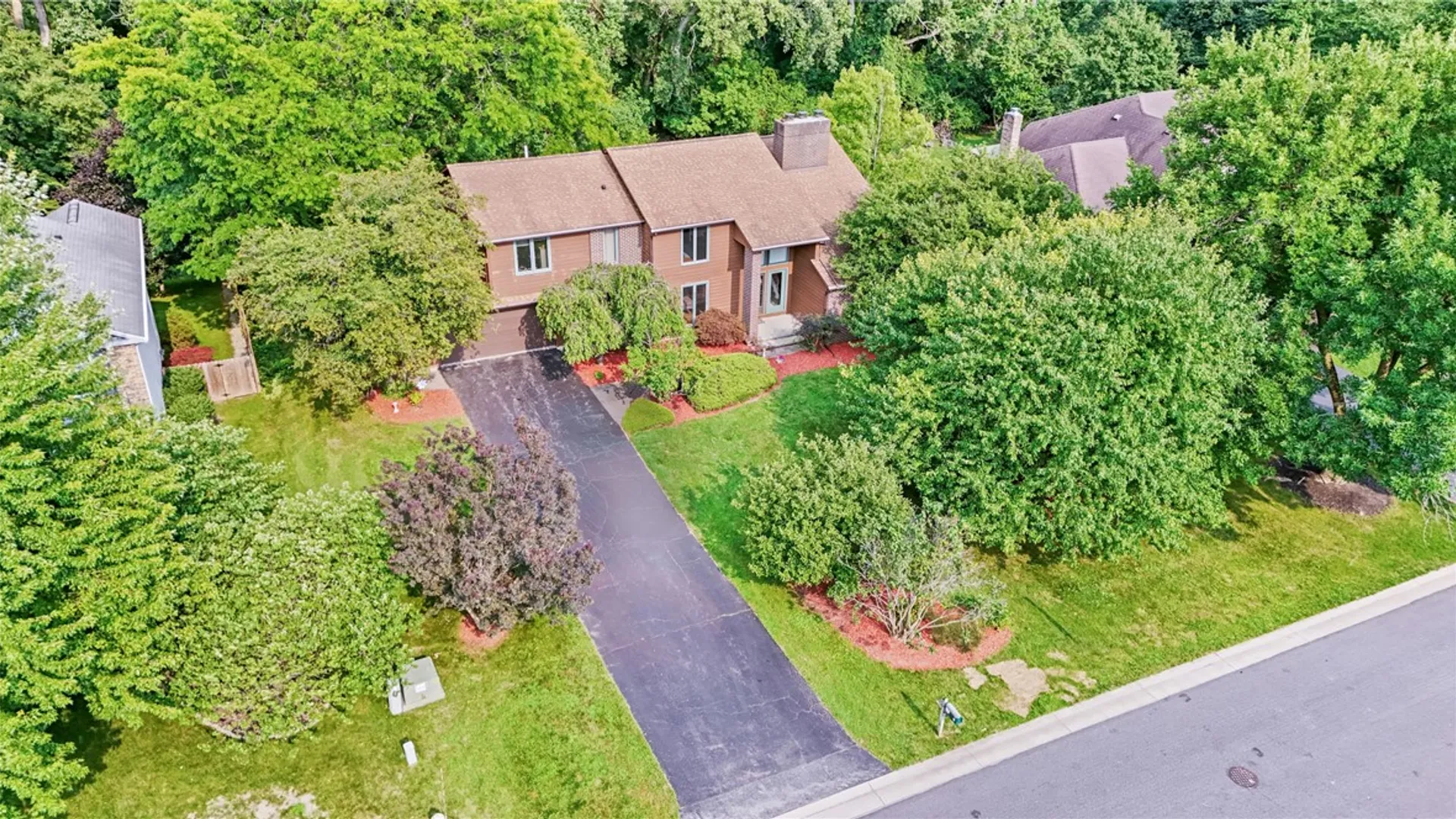 Property at 32 Framingham Lane, Pittsford, NY 14534 48