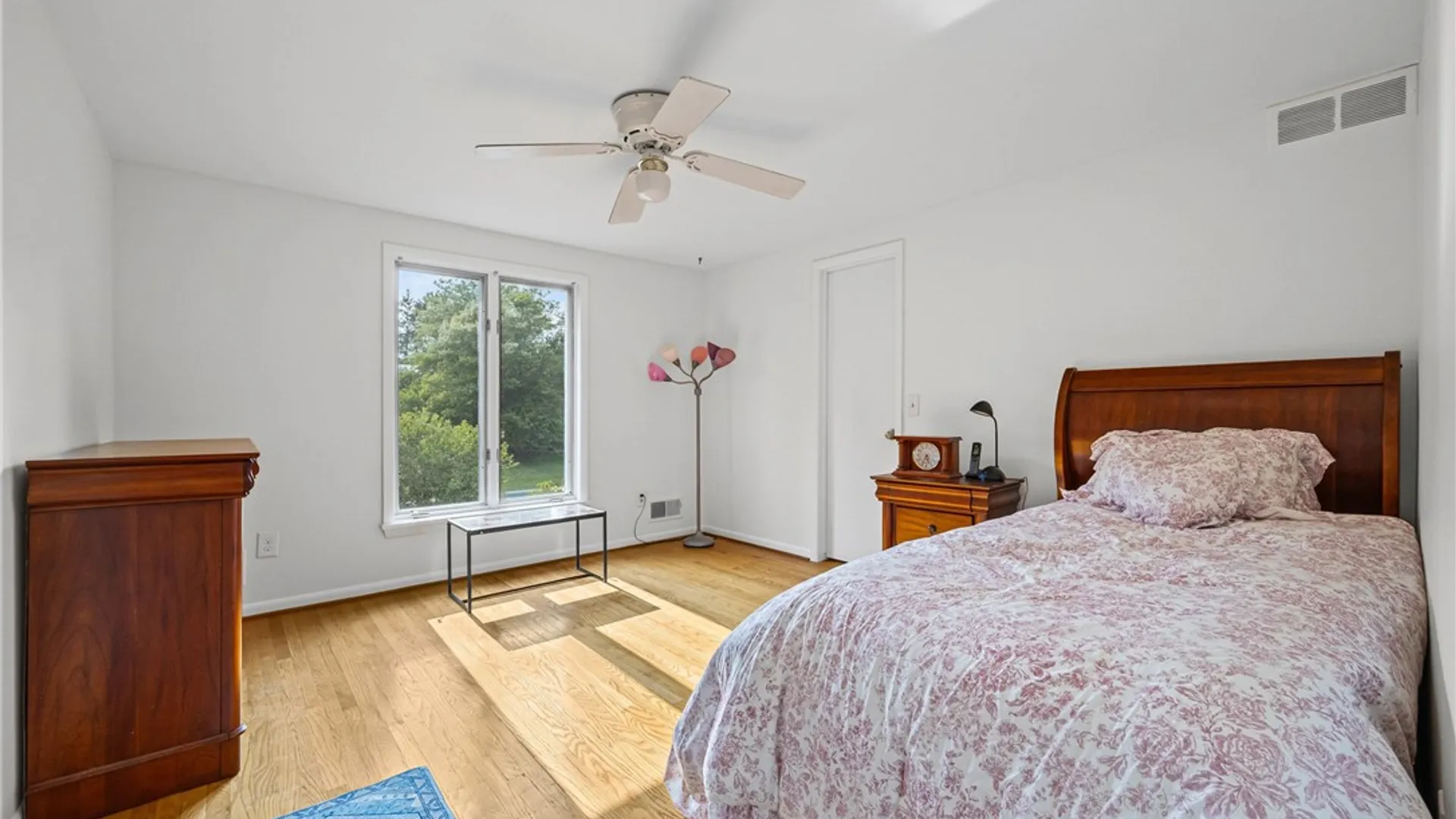 Property at 32 Framingham Lane, Pittsford, NY 14534 28