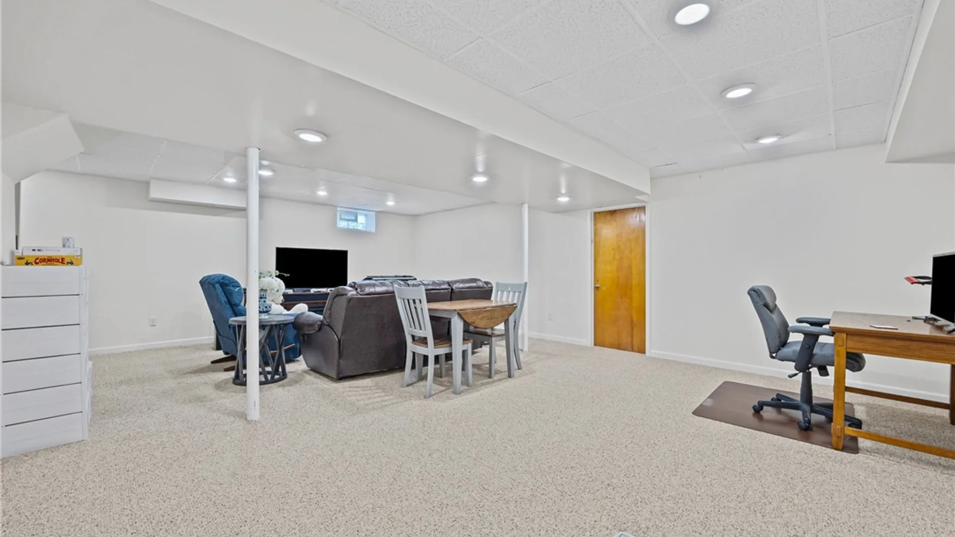Property at 32 Framingham Lane, Pittsford, NY 14534 35