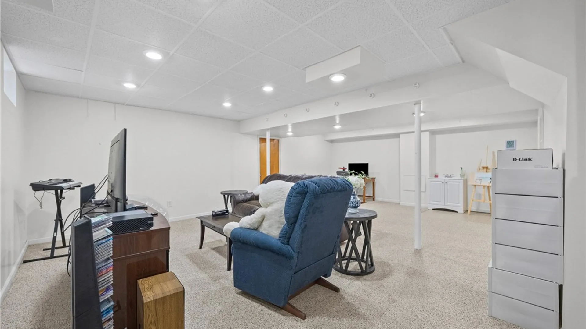 Property at 32 Framingham Lane, Pittsford, NY 14534 37