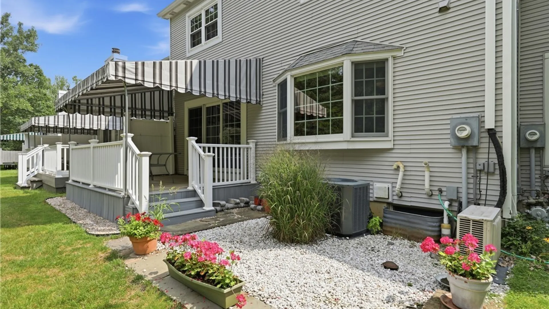 Property at 181 Bridle Path, Orchard Park, NY 14127 3