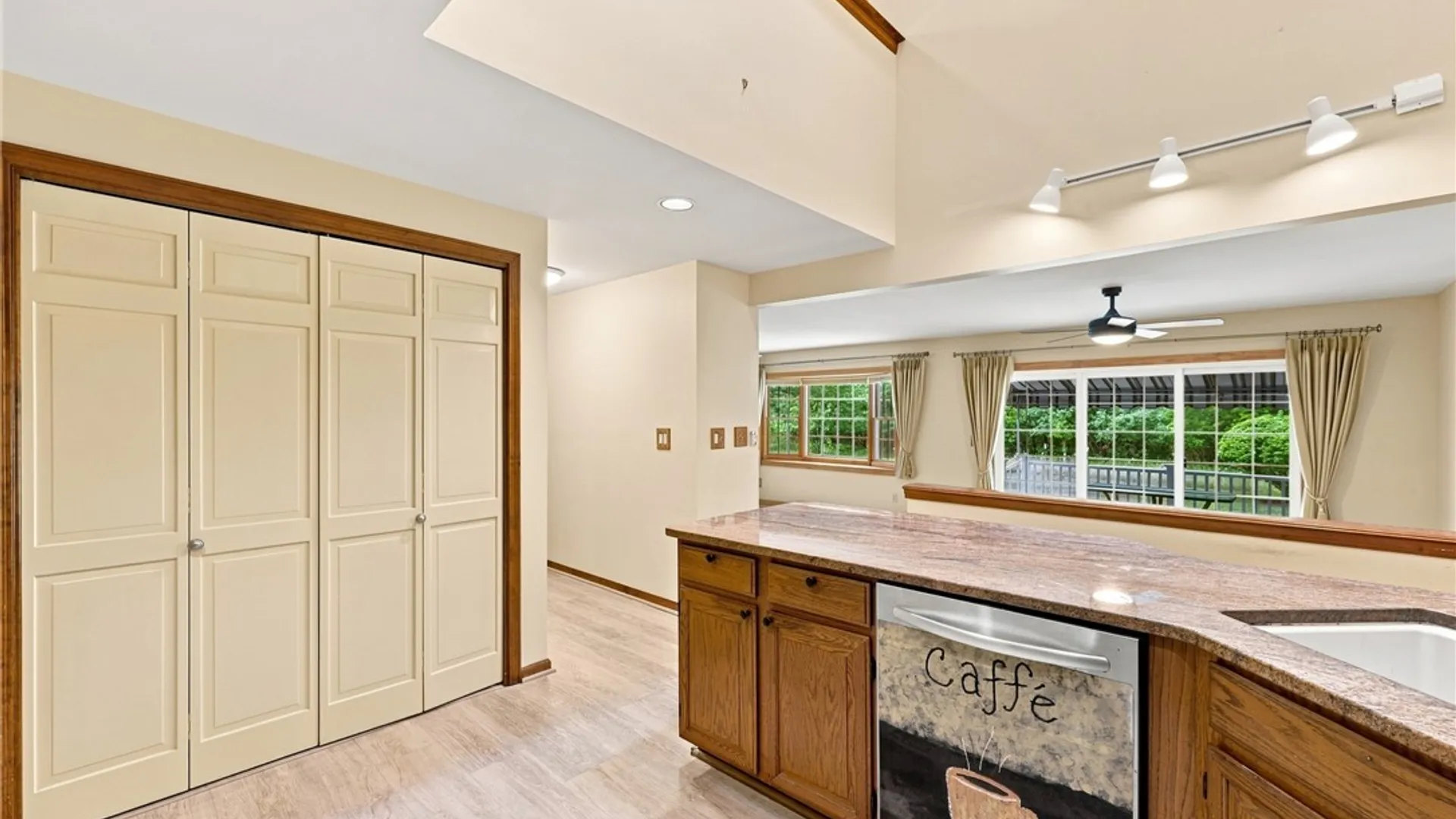 Property at 181 Bridle Path, Orchard Park, NY 14127 13