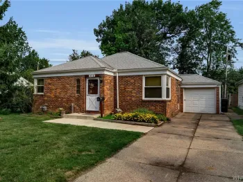 Property at 372 Woodland Drive, Tonawanda, NY 14223
