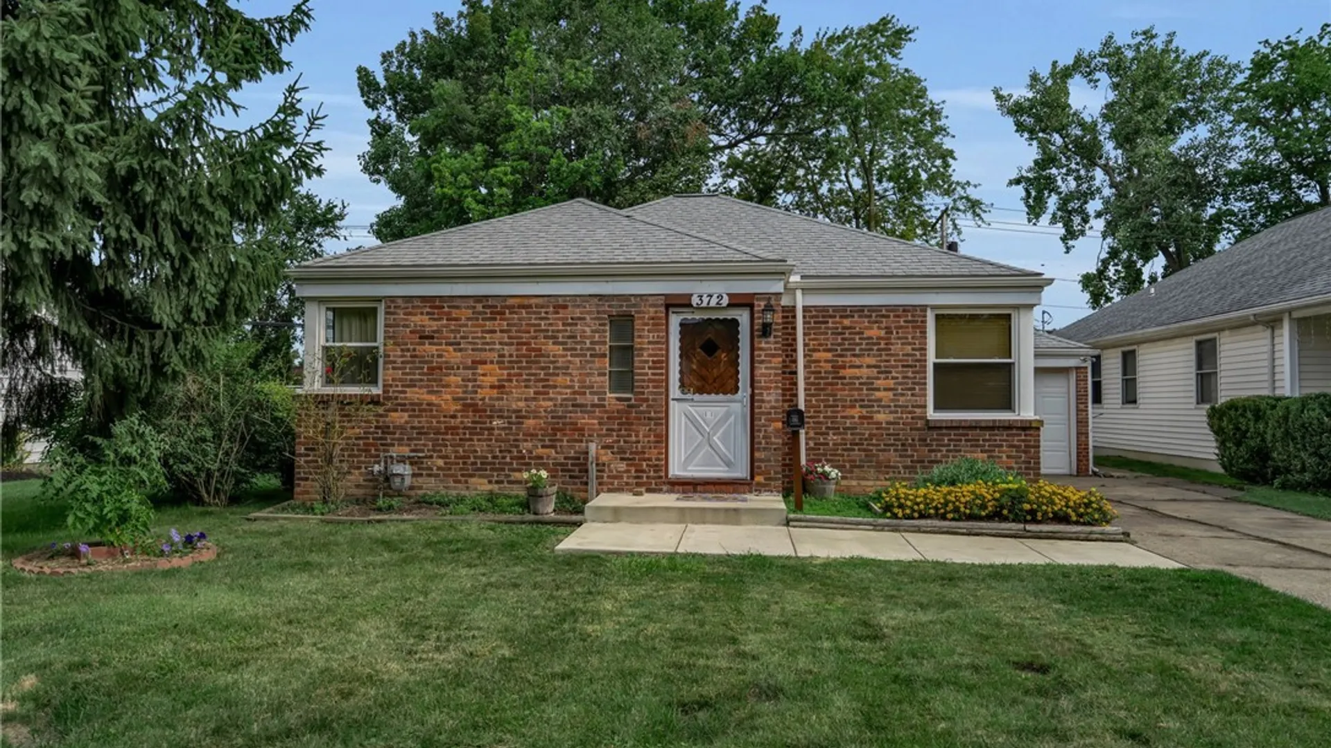 Property at 372 Woodland Drive, Tonawanda, NY 14223 4