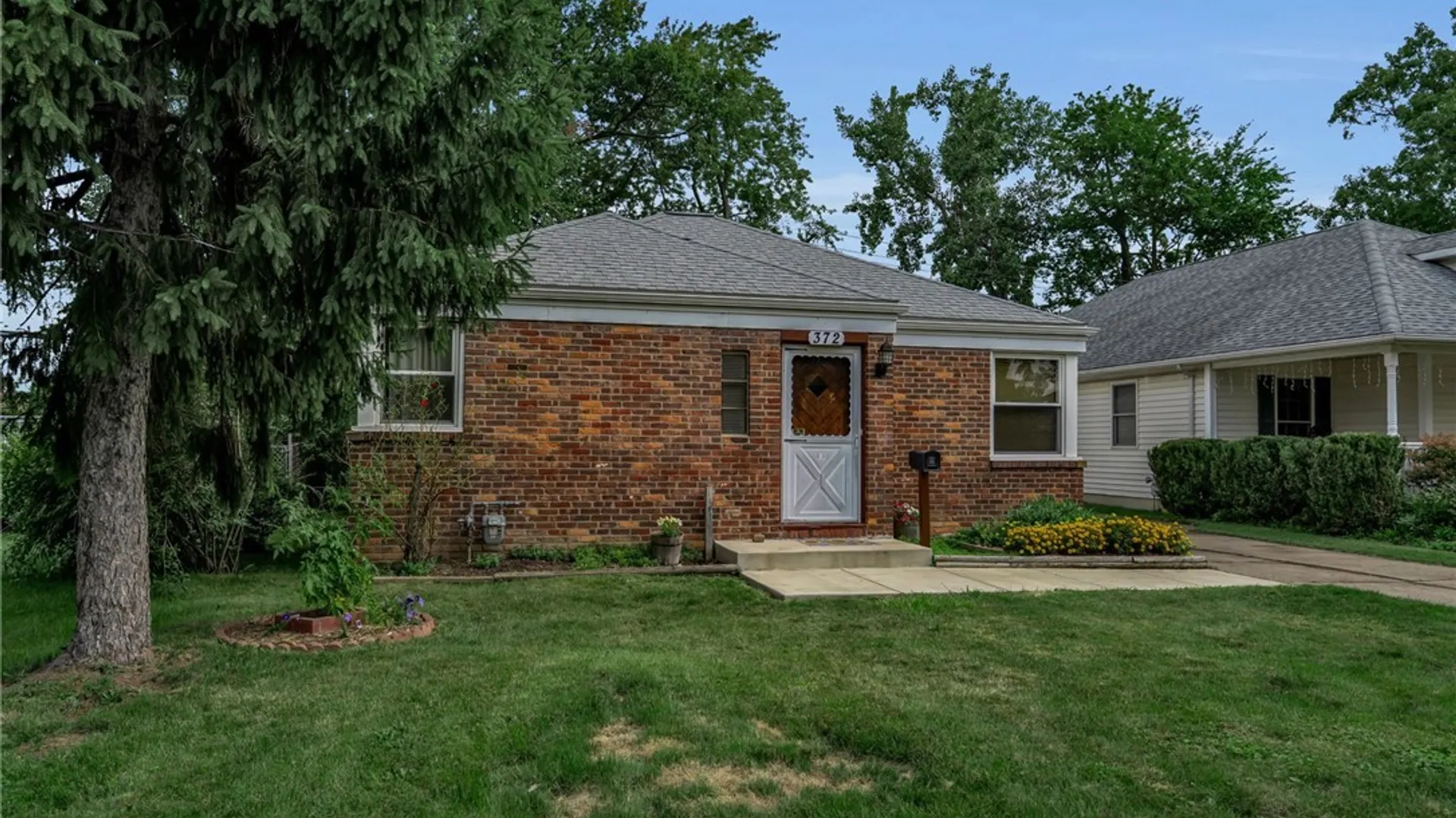 Property at 372 Woodland Drive, Tonawanda, NY 14223 5