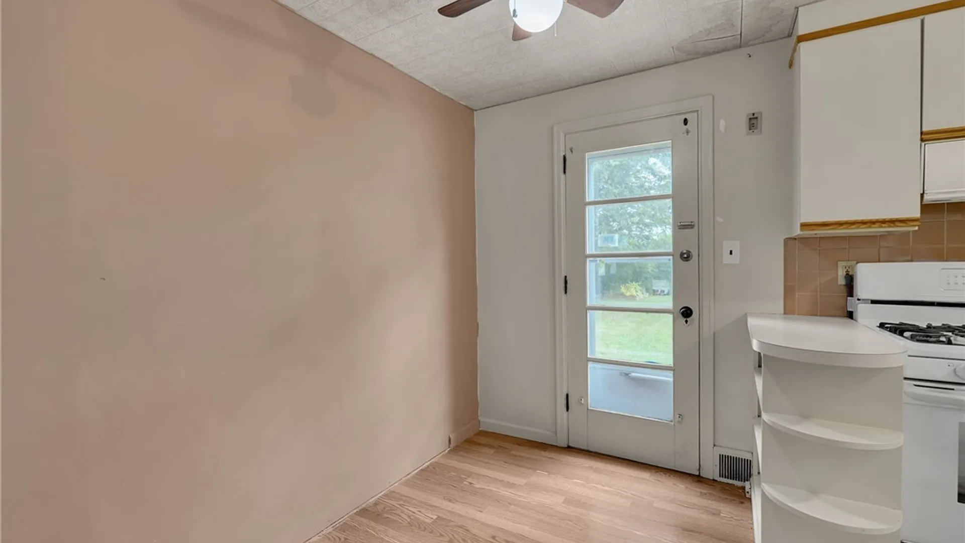 Property at 372 Woodland Drive, Tonawanda, NY 14223 9