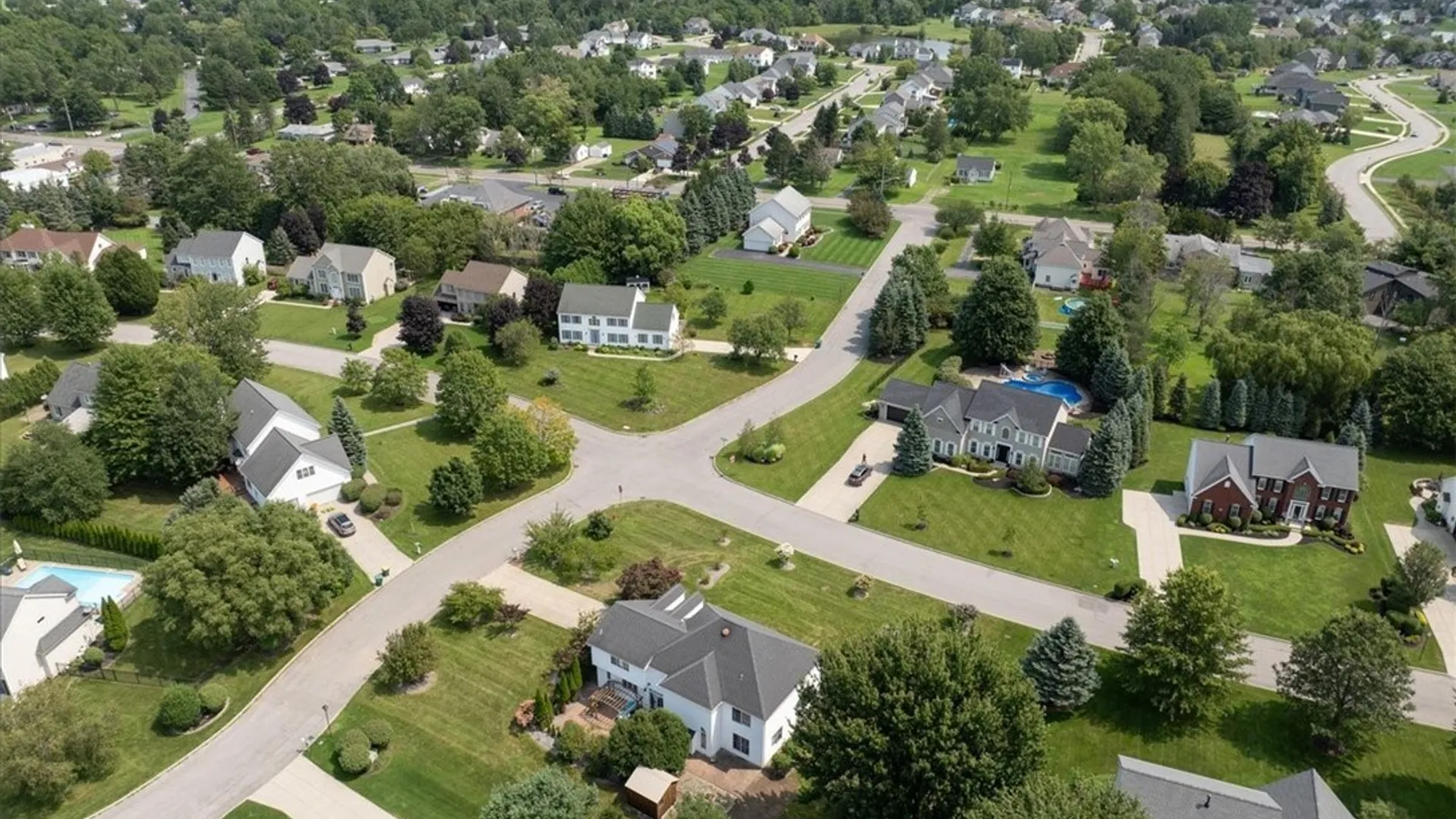 Property at 5740 Marthas Vineyard, Clarence, NY 14032 39