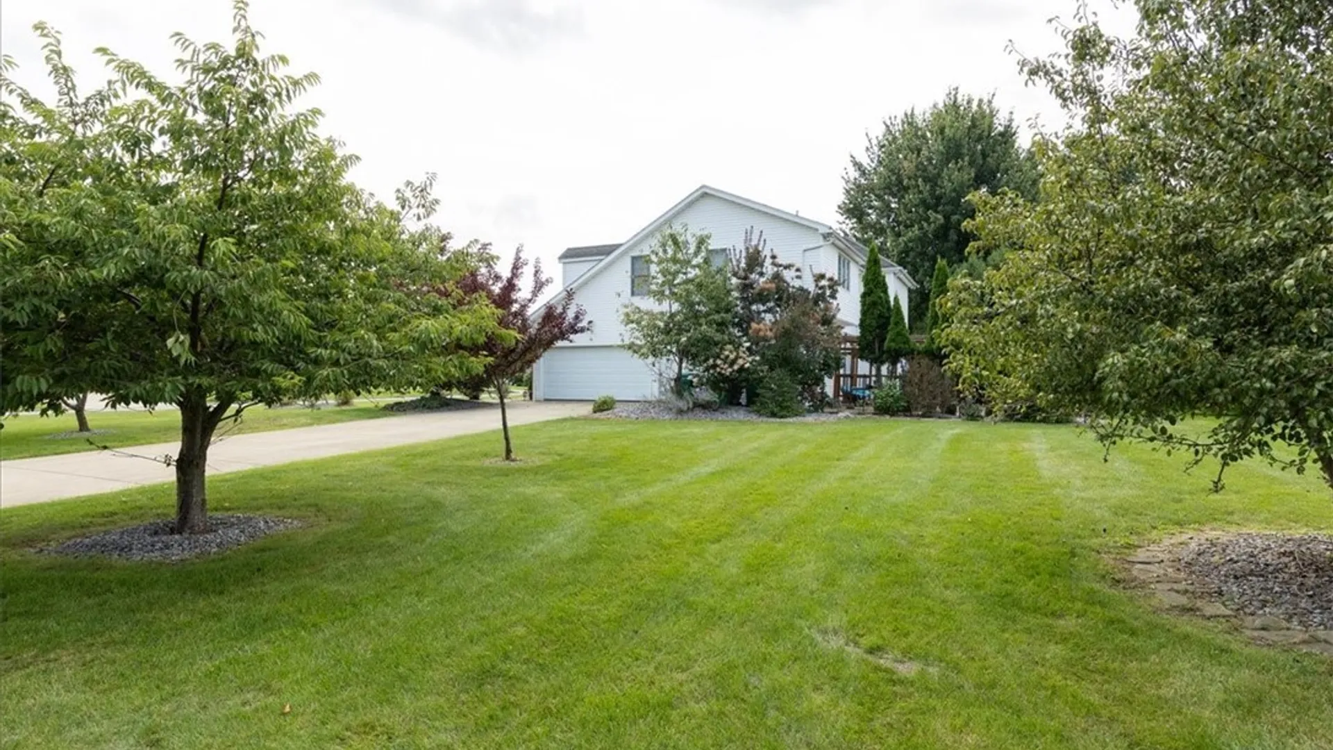 Property at 5740 Marthas Vineyard, Clarence, NY 14032 44