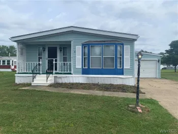 Property at 4 N Whispering Lane, Hamburg, NY 14075