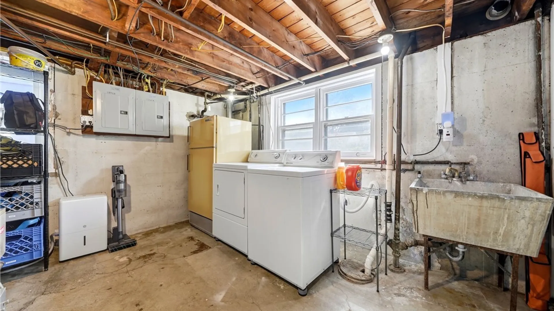 Property at 142 Onondaga Avenue, West Seneca, NY 14220 27