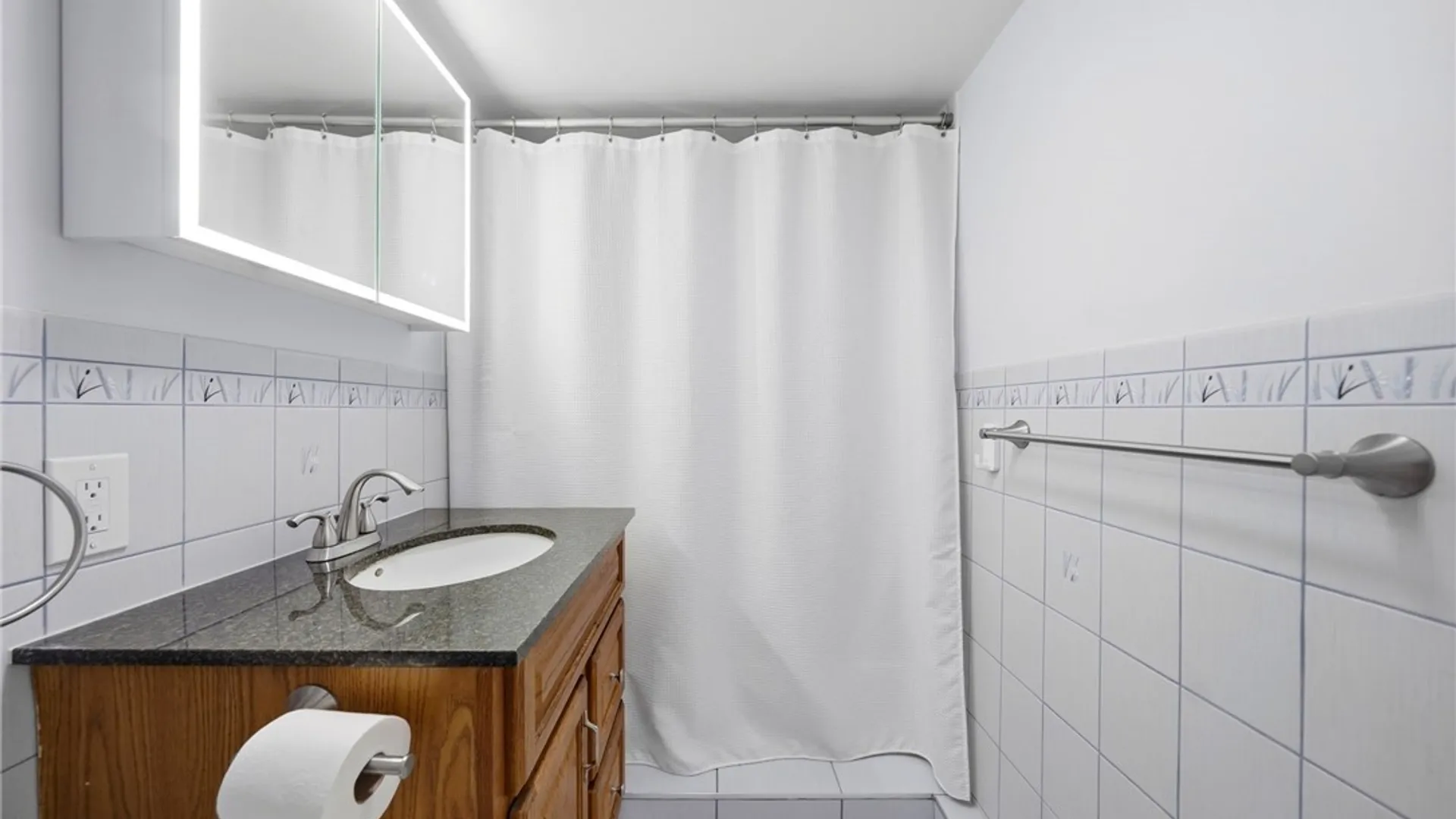 Property at 142 Onondaga Avenue, West Seneca, NY 14220 15