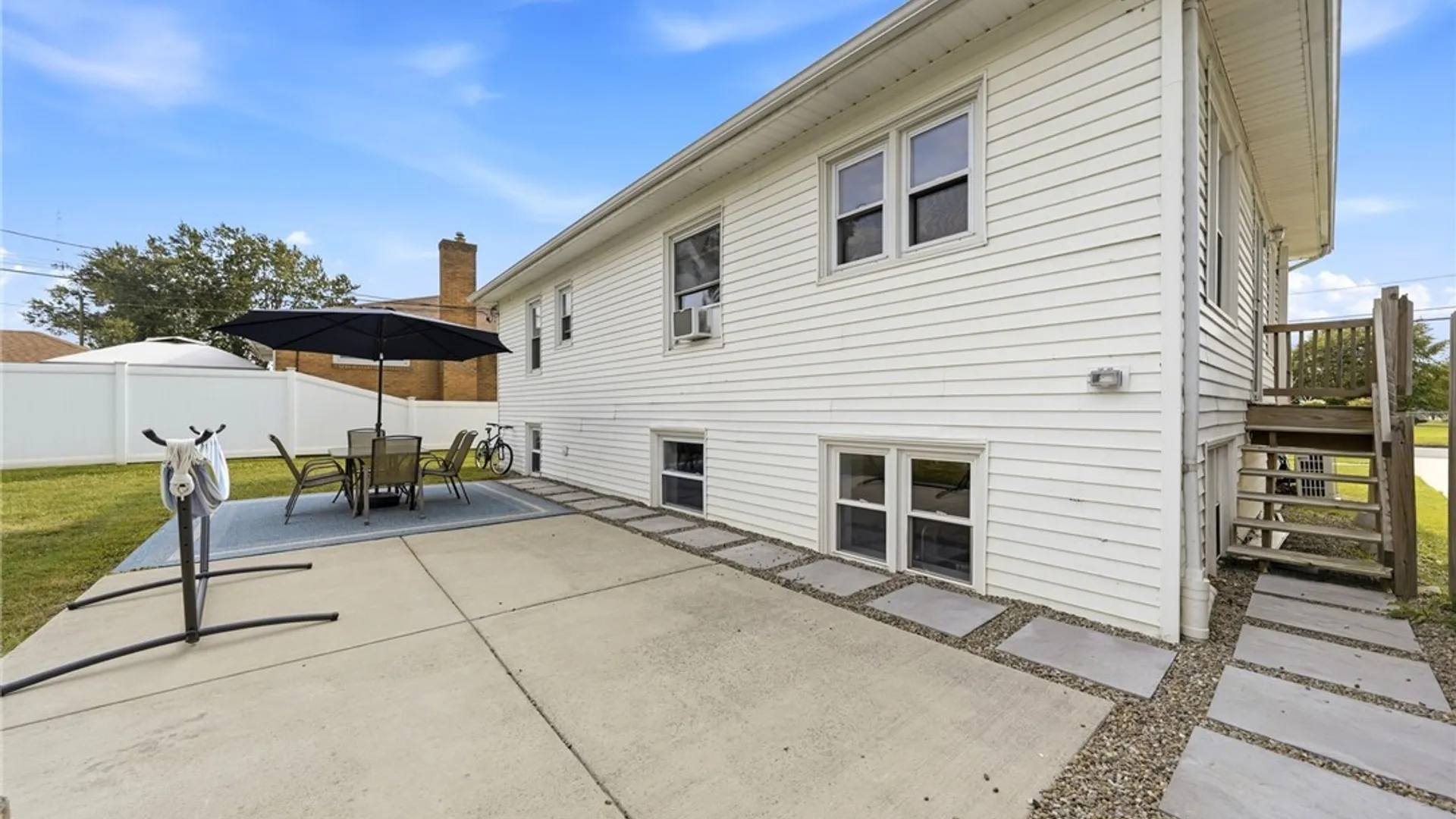 Property at 142 Onondaga Avenue, West Seneca, NY 14220 32