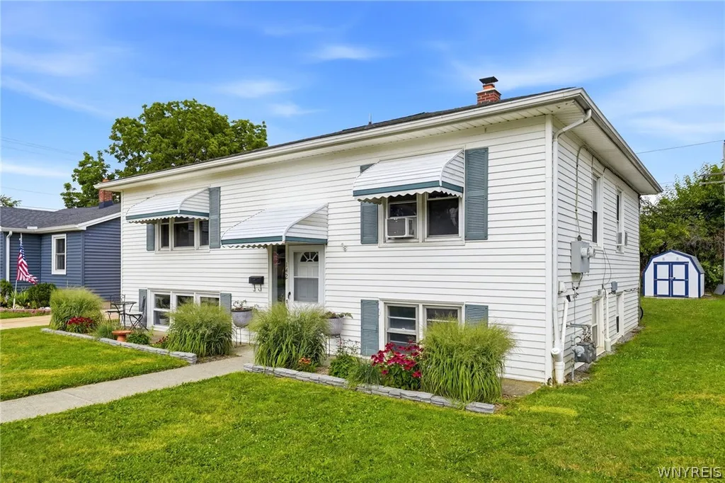 Property at 142 Onondaga Avenue, West Seneca, NY 14220