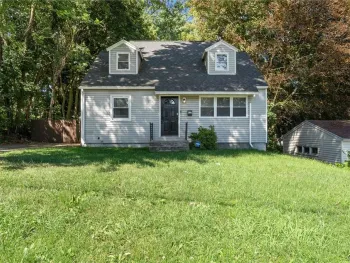 Property at 414 Beverly Drive, Camillus, NY 13219