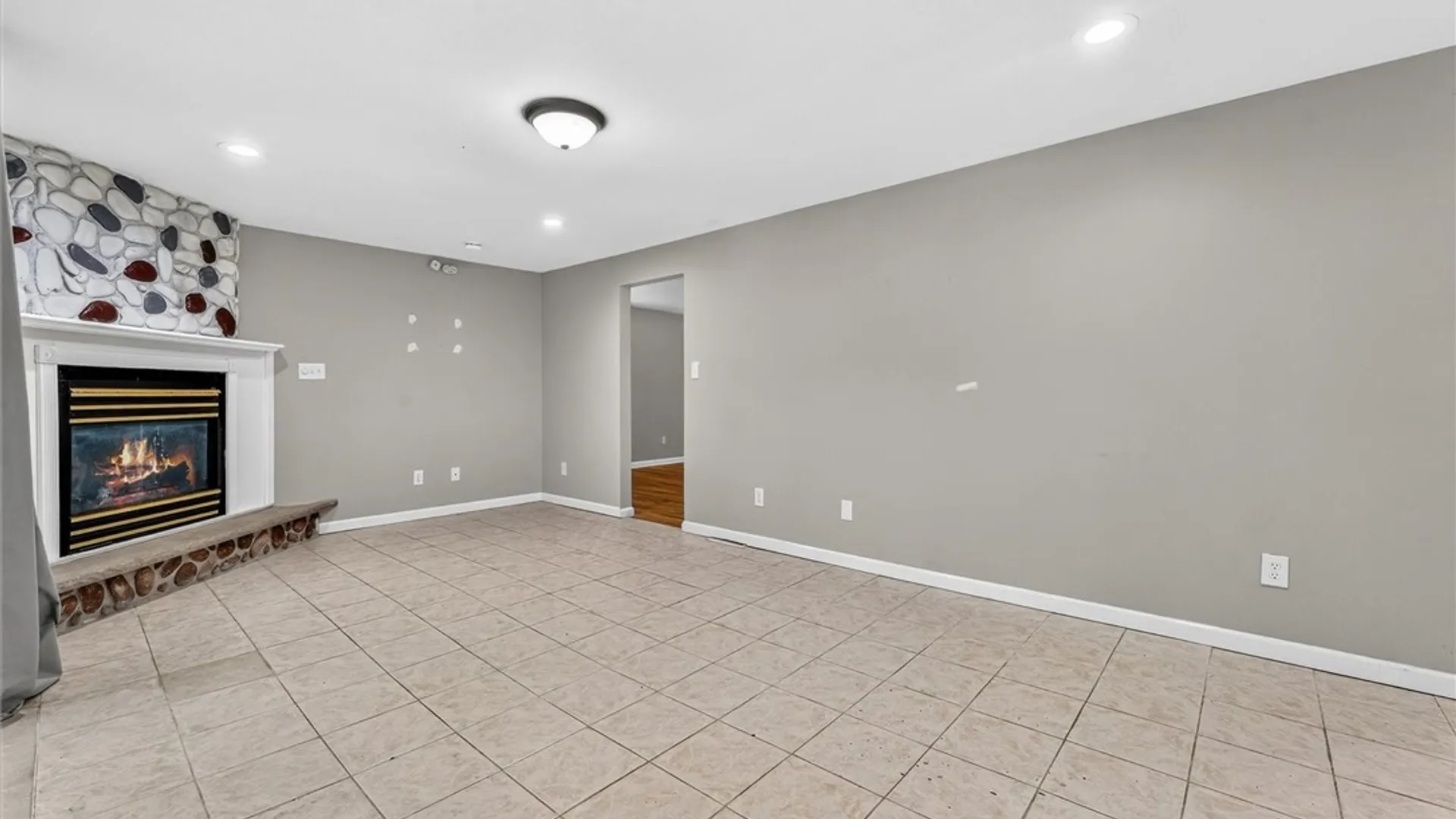 Property at 414 Beverly Drive, Camillus, NY 13219 13