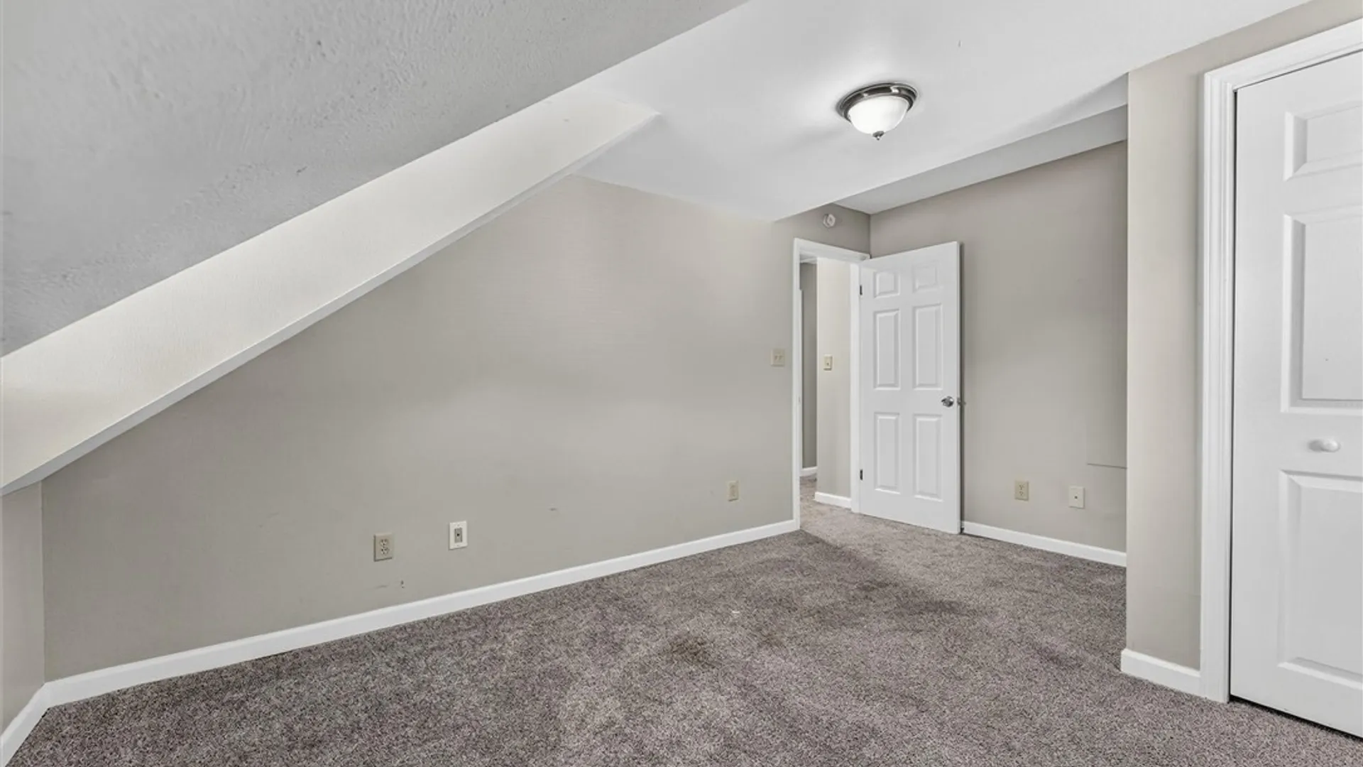 Property at 414 Beverly Drive, Camillus, NY 13219 30