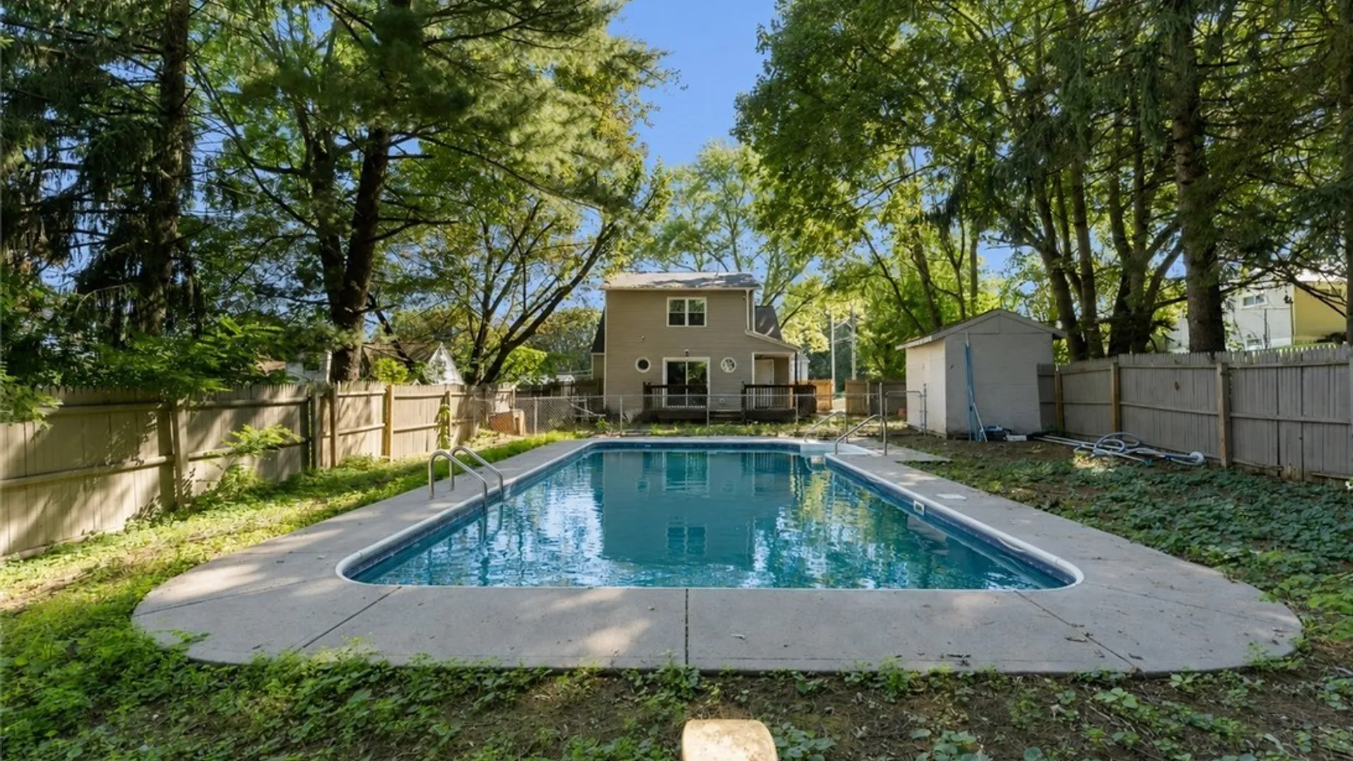 Property at 414 Beverly Drive, Camillus, NY 13219 40
