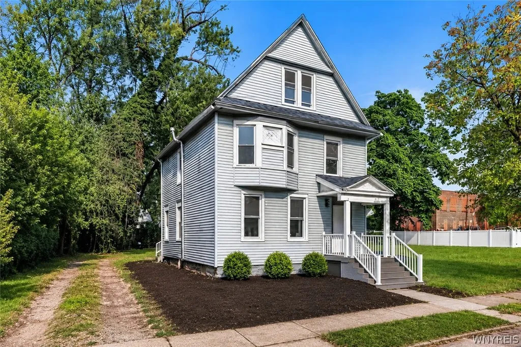 Property at 212 Chester Street, Buffalo, NY 14208