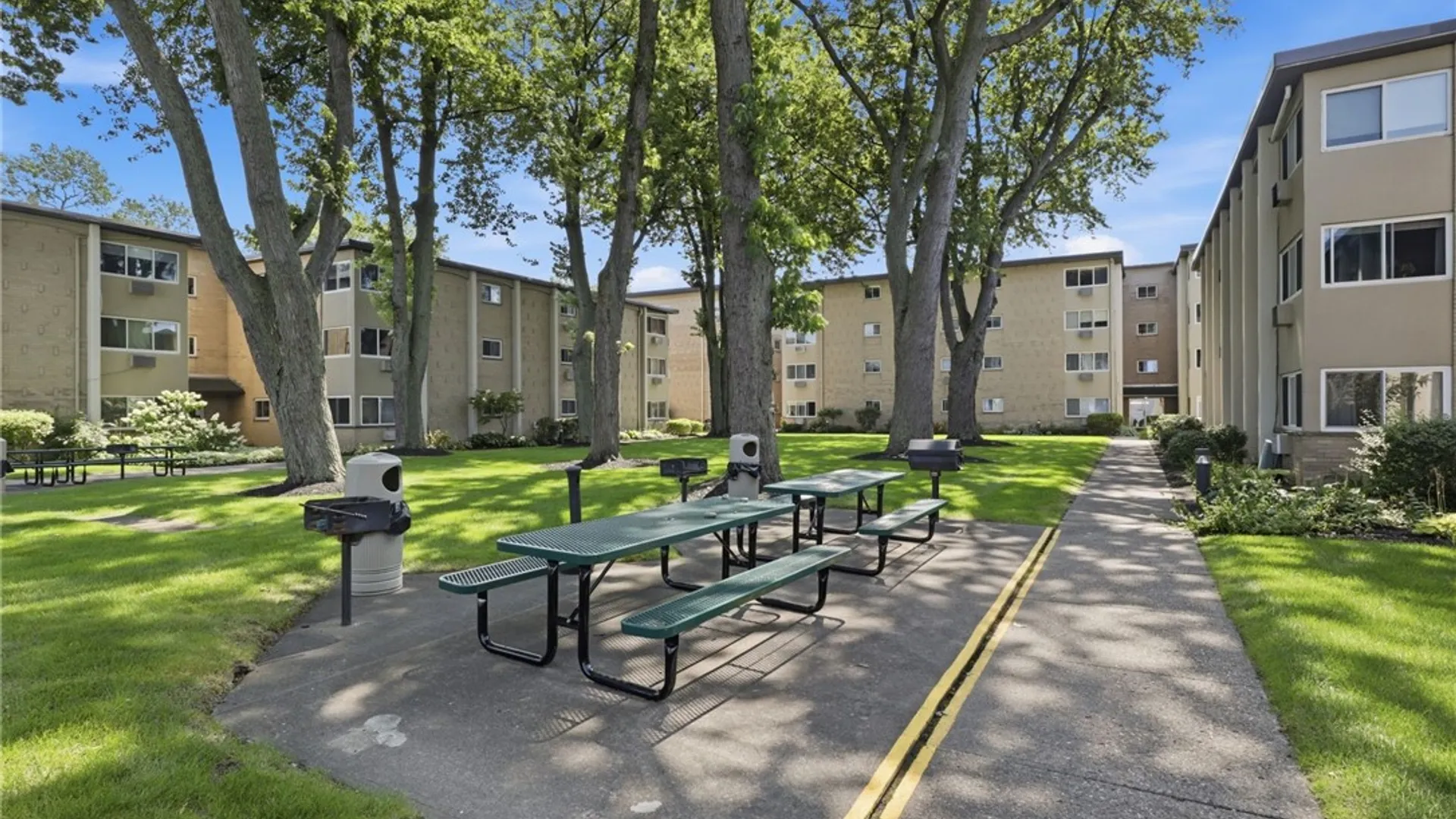 Property at 811 Westage At The Harbor, Irondequoit, NY 14617 33