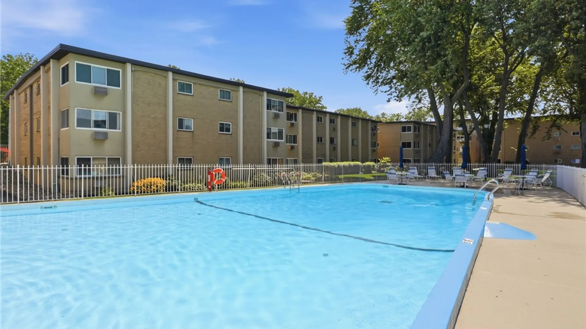 Property at 811 Westage At The Harbor, Irondequoit, NY 14617 32