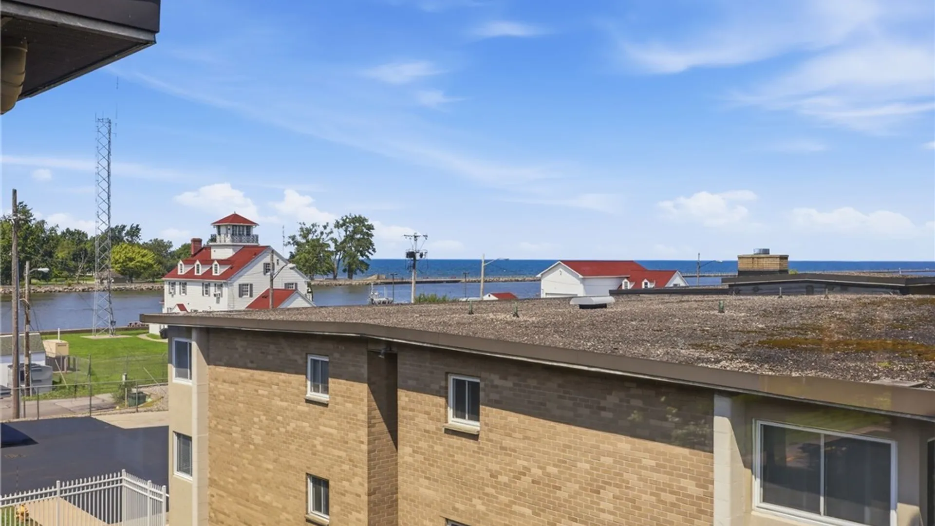 Property at 811 Westage At The Harbor, Irondequoit, NY 14617 3