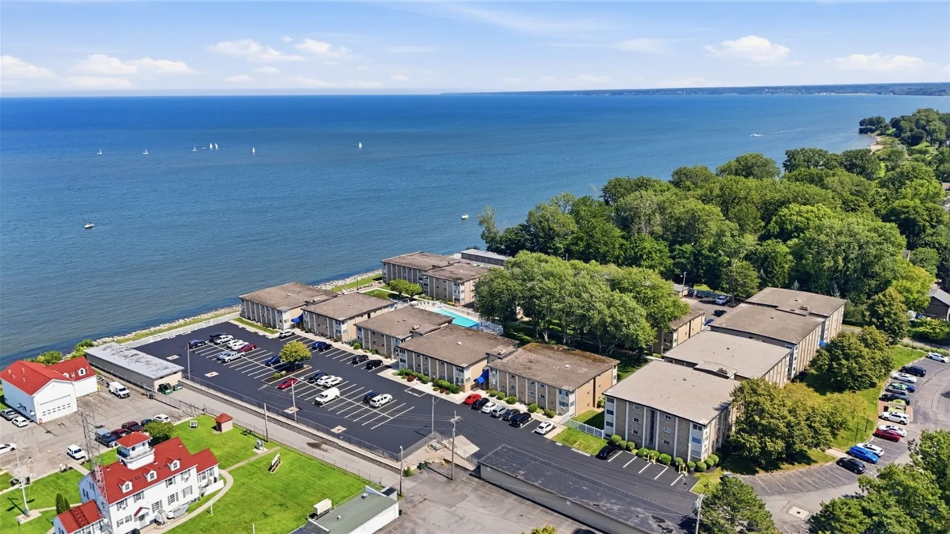 Property at 811 Westage At The Harbor, Irondequoit, NY 14617 42