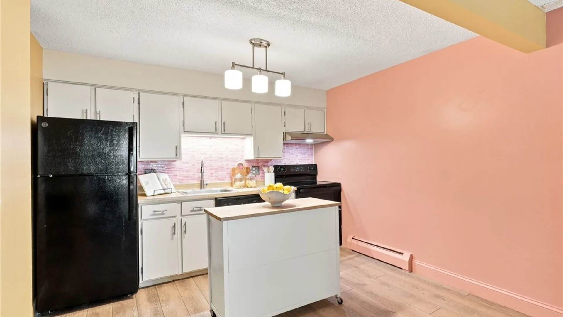 Property at 811 Westage At The Harbor, Irondequoit, NY 14617 15