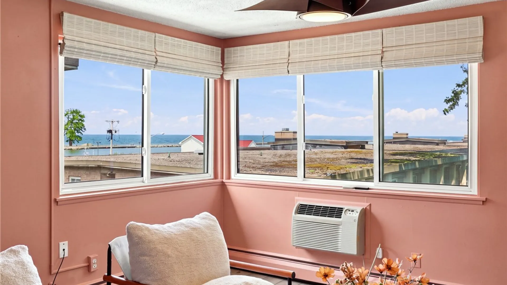 Property at 811 Westage At The Harbor, Irondequoit, NY 14617 12