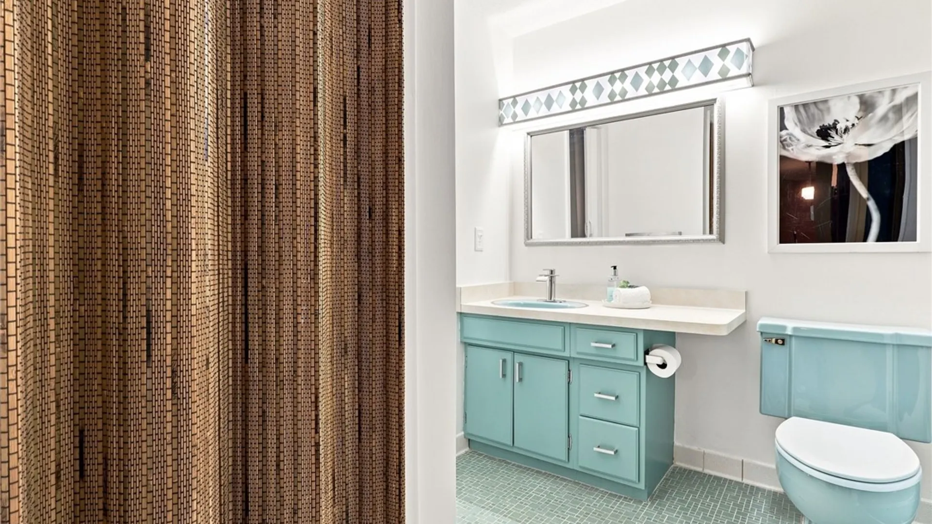 Property at 811 Westage At The Harbor, Irondequoit, NY 14617 24